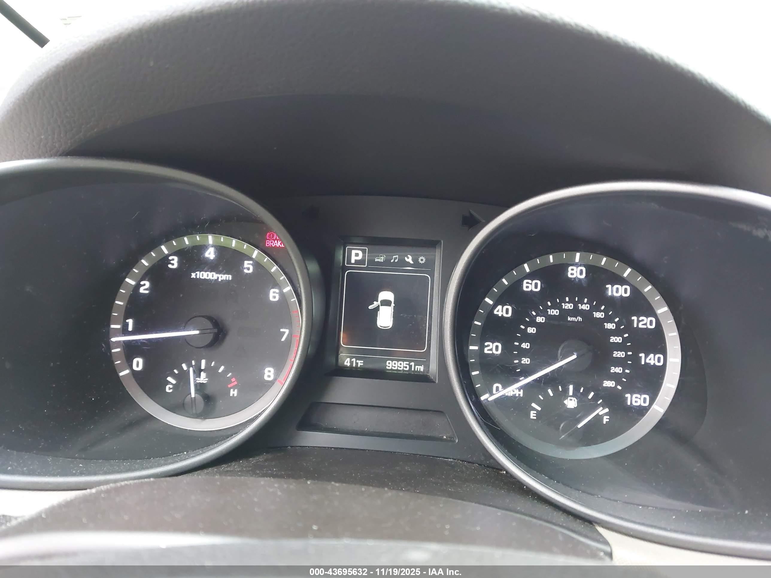 HYUNDAI SANTA image 7