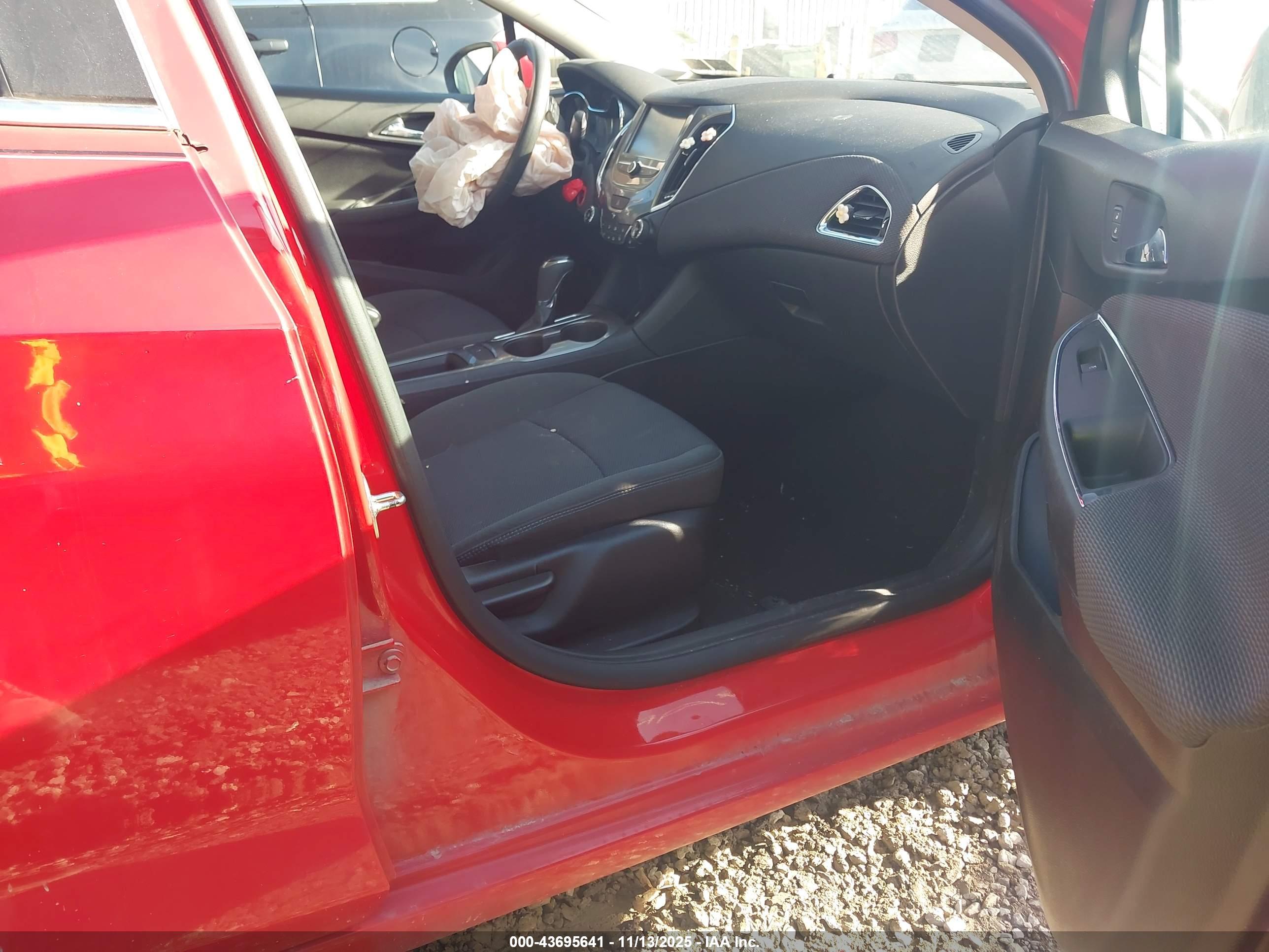 CHEVROLET CRUZE image 5