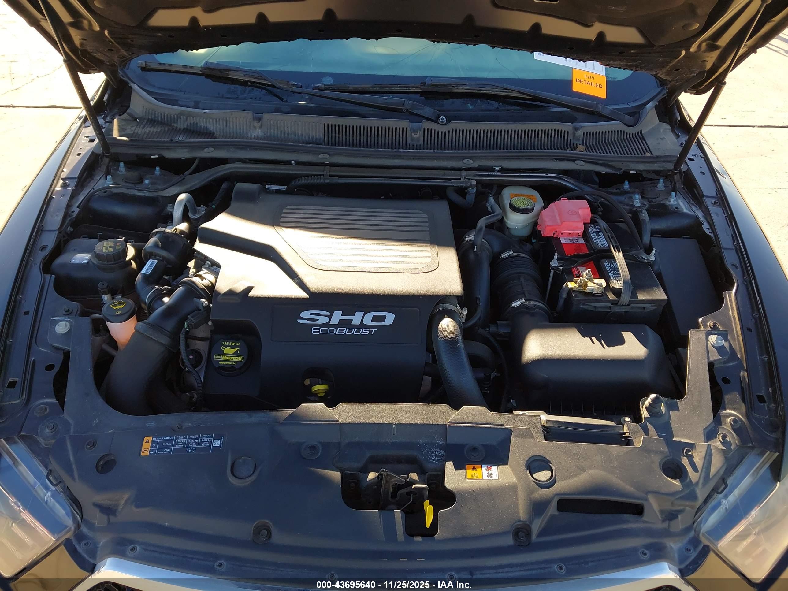 FORD TAURUS image 10