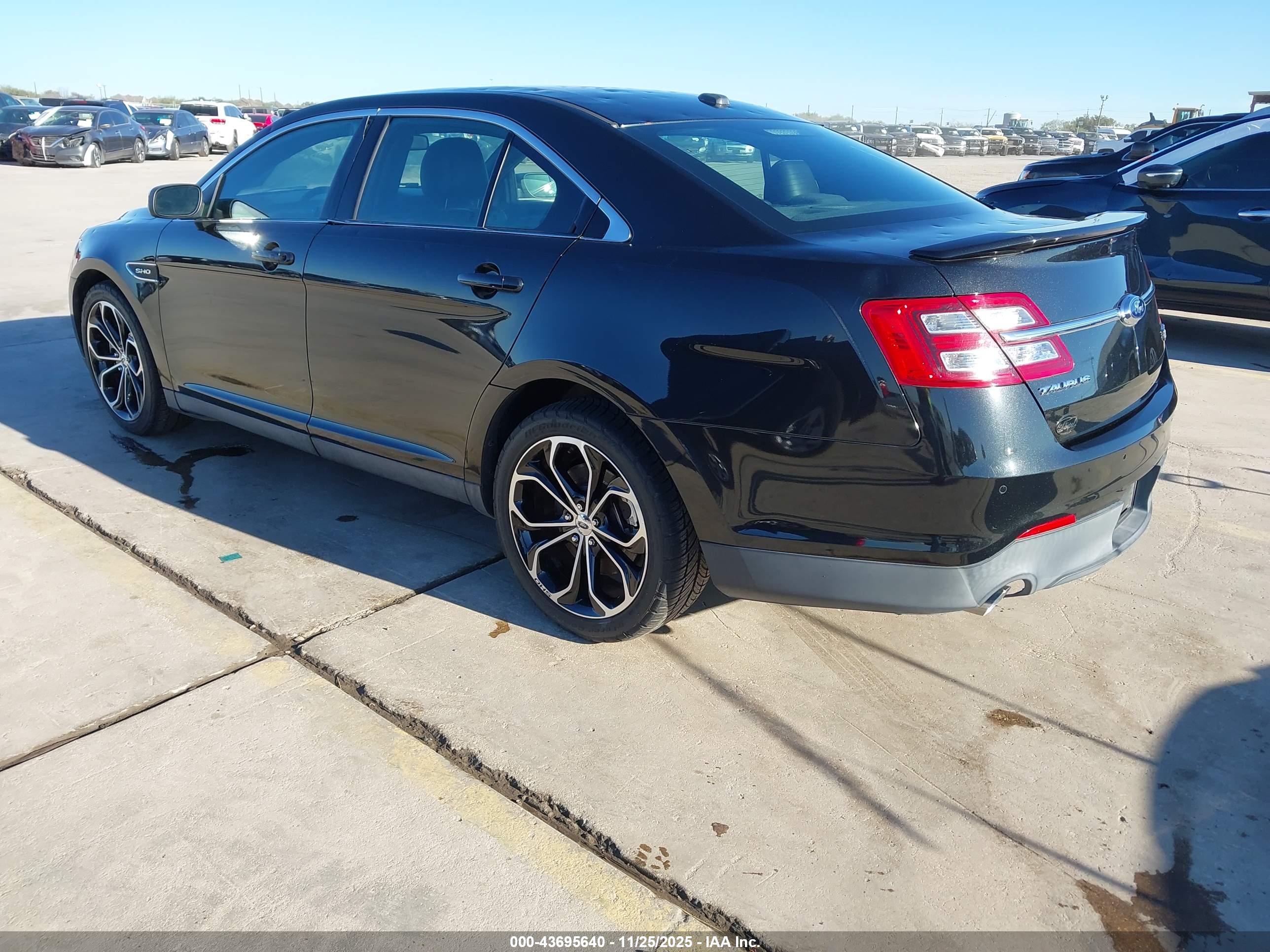 FORD TAURUS image 3