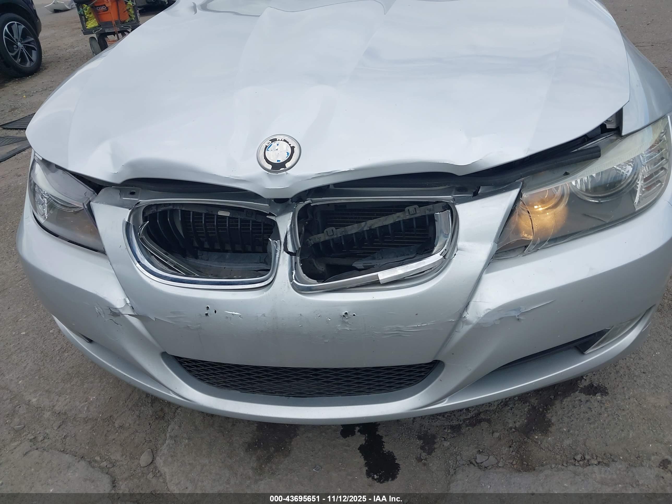 BMW 328I image 6
