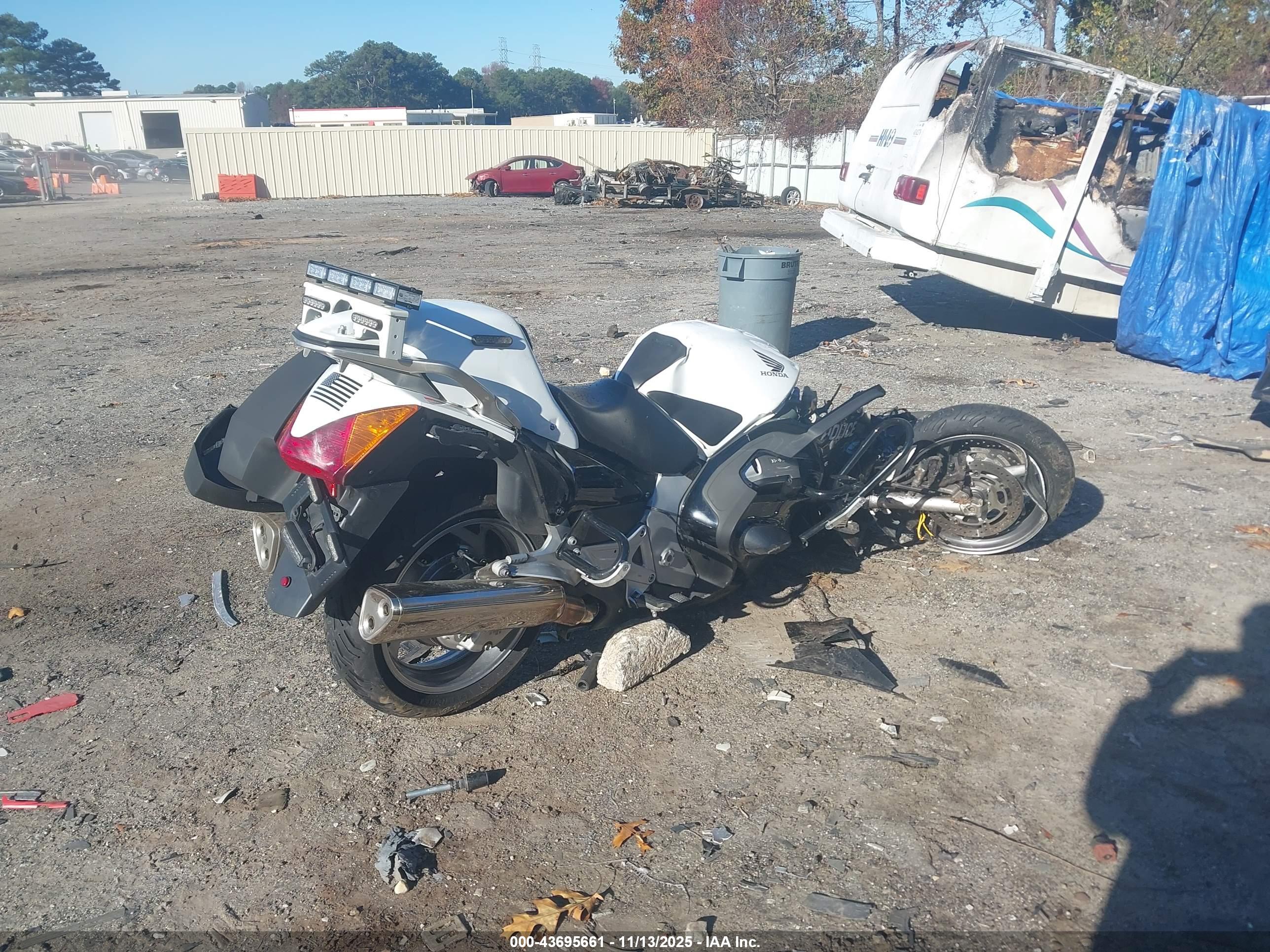 HONDA ST1300 image 4