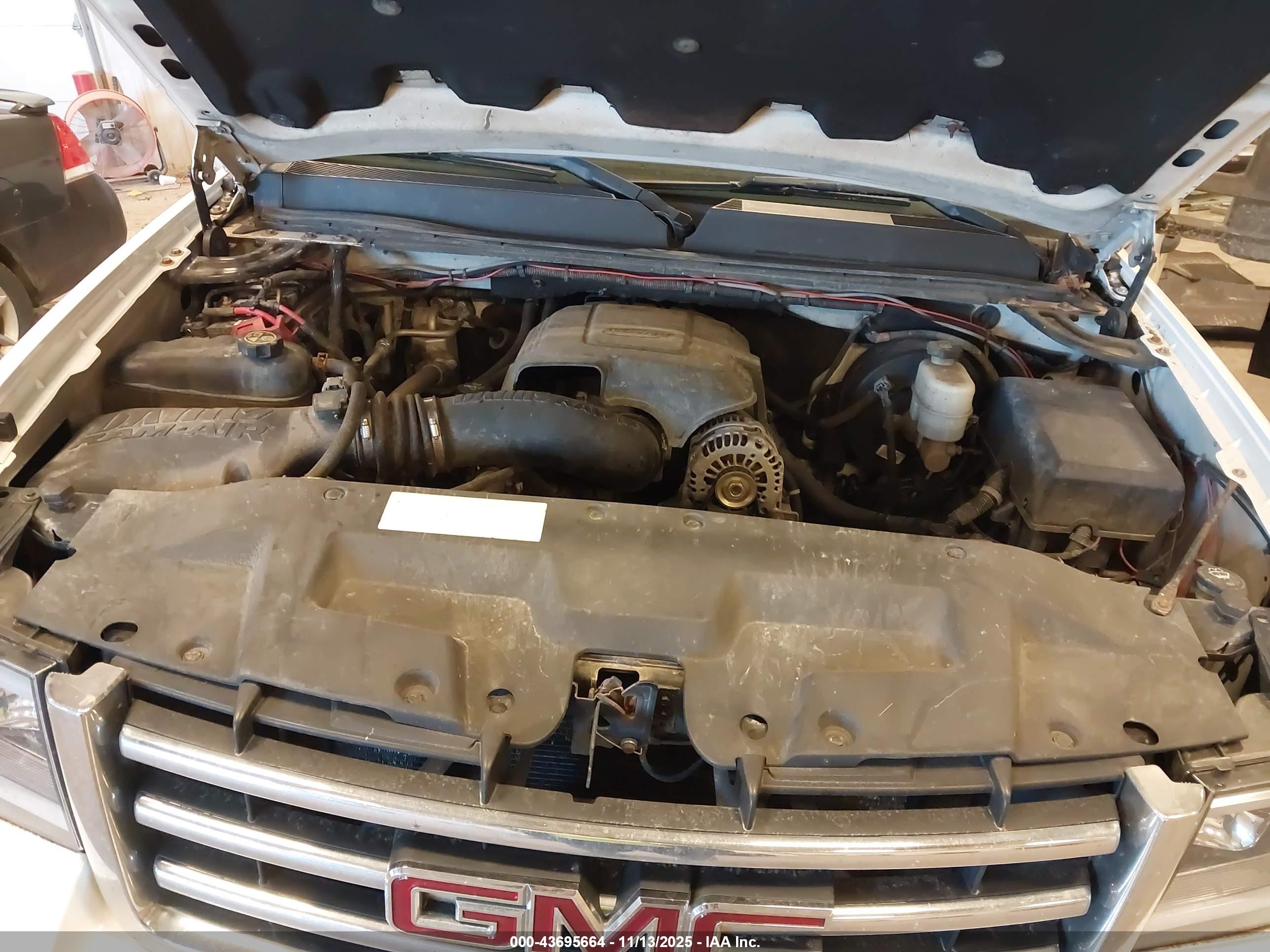 GMC SIERRA image 10