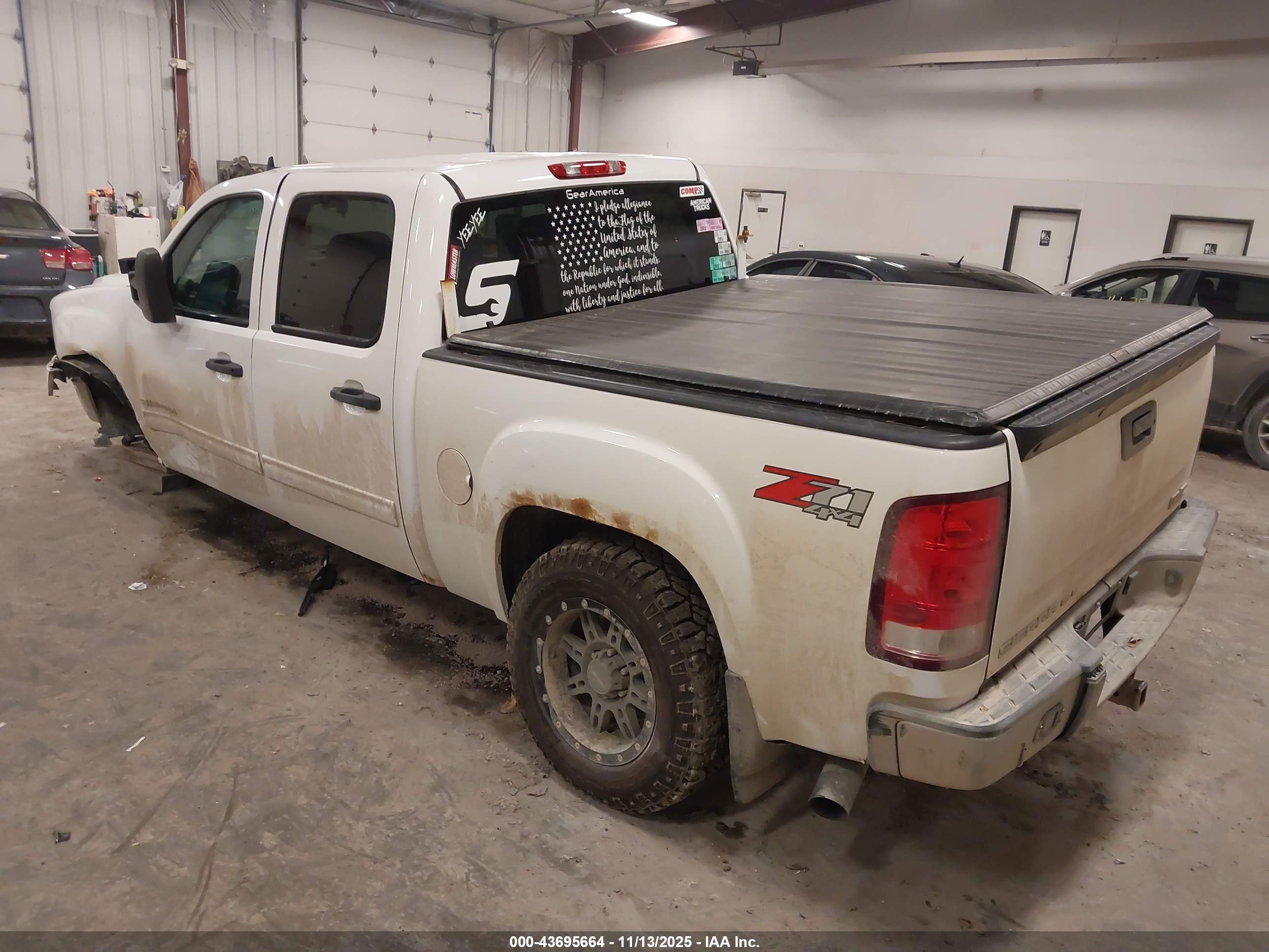 GMC SIERRA image 3