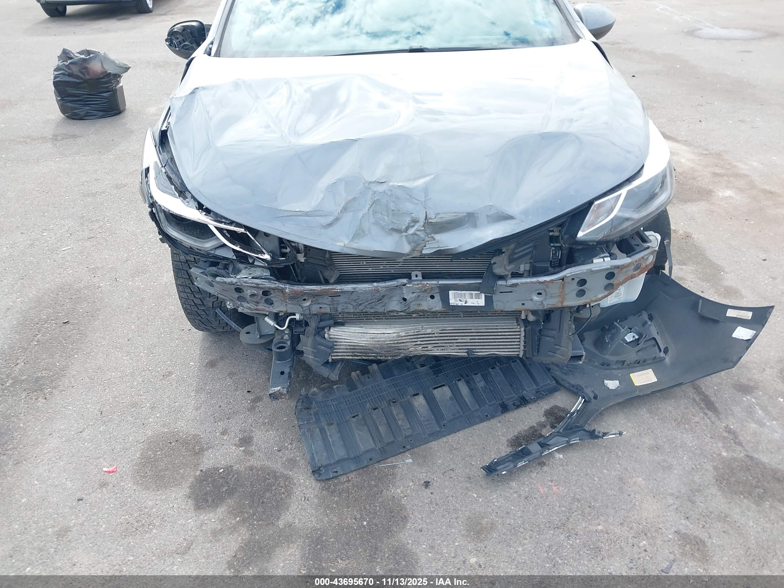 CHEVROLET CRUZE image 6