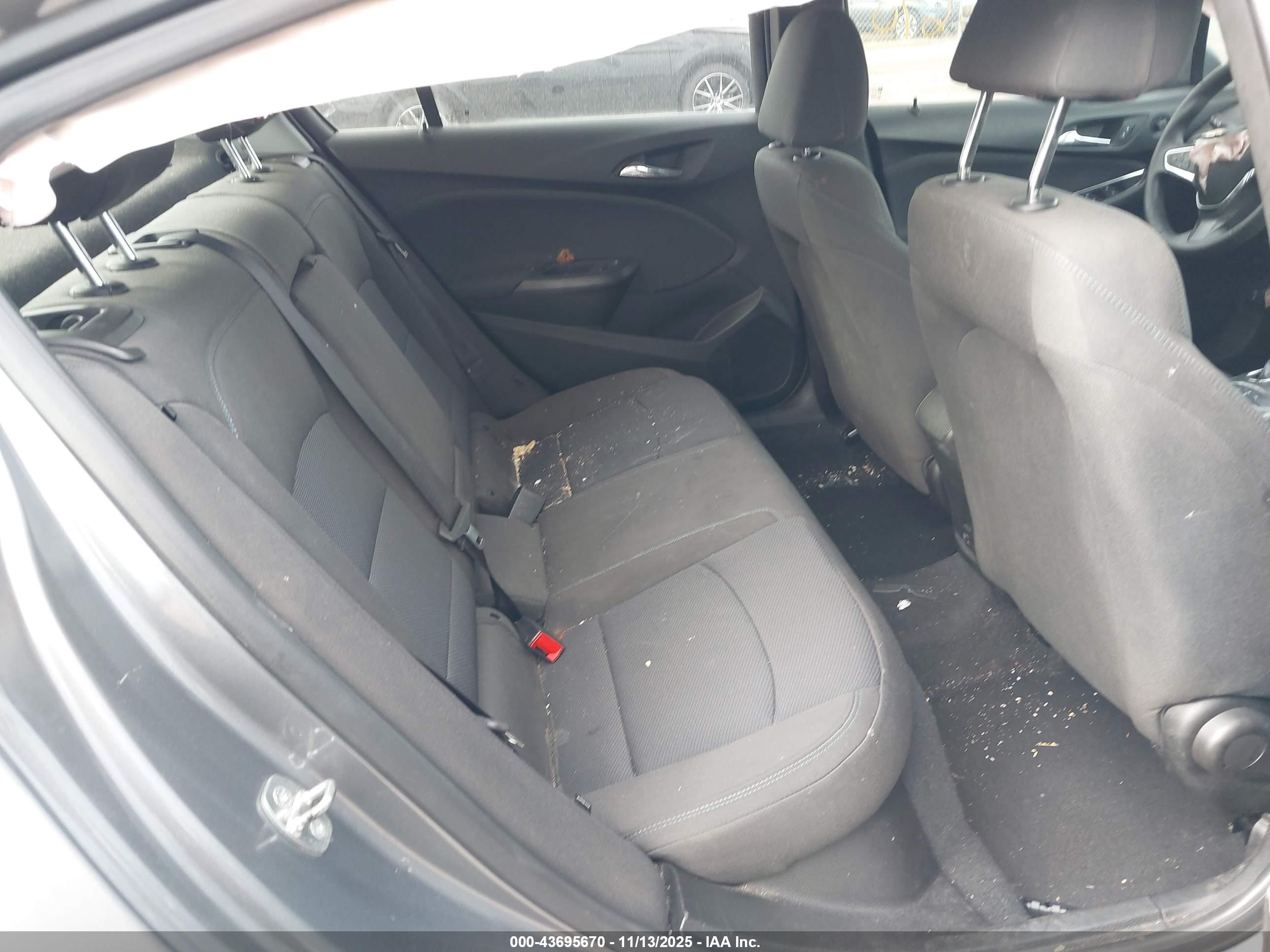CHEVROLET CRUZE image 8
