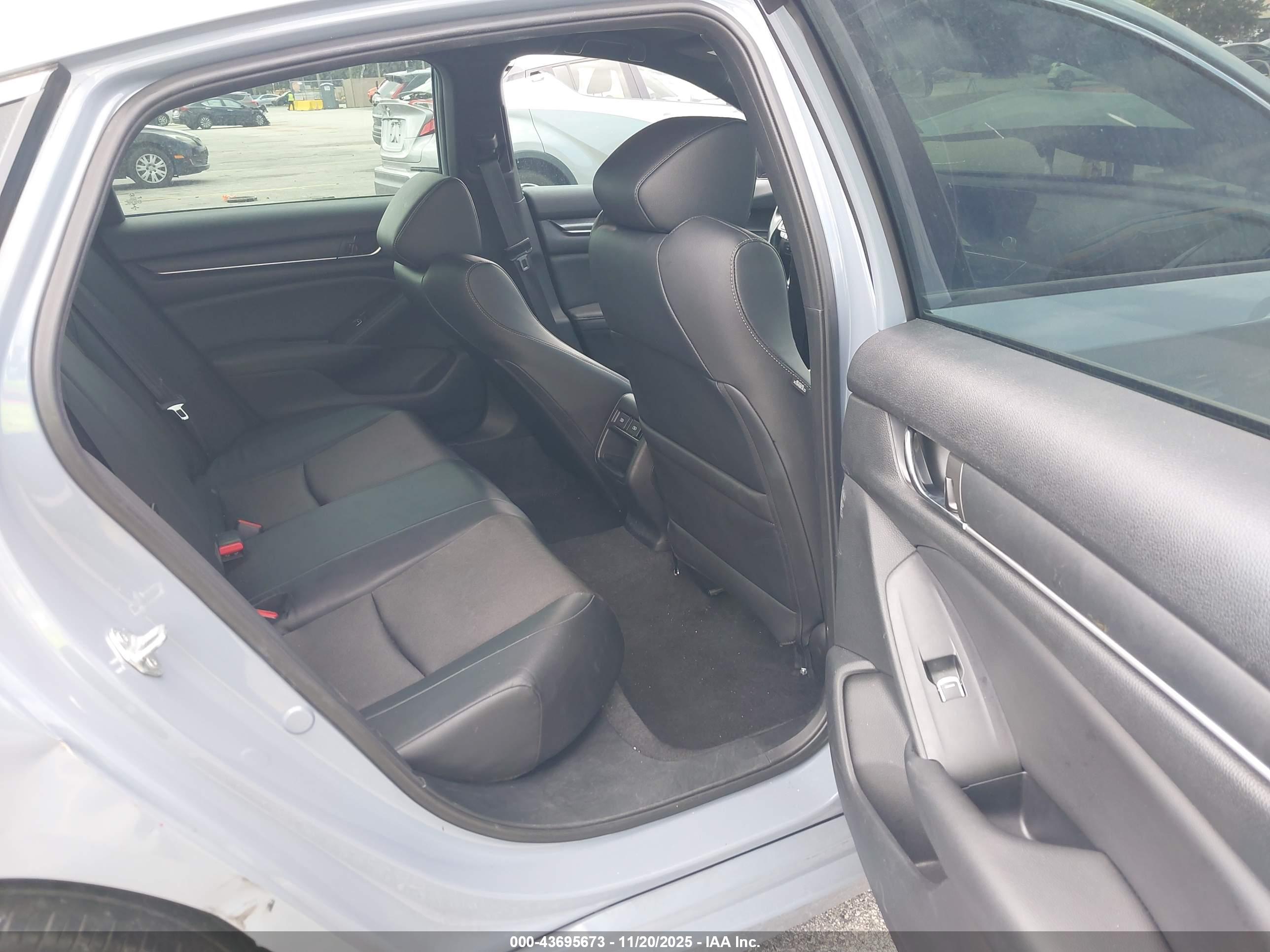 HONDA ACCORD image 8