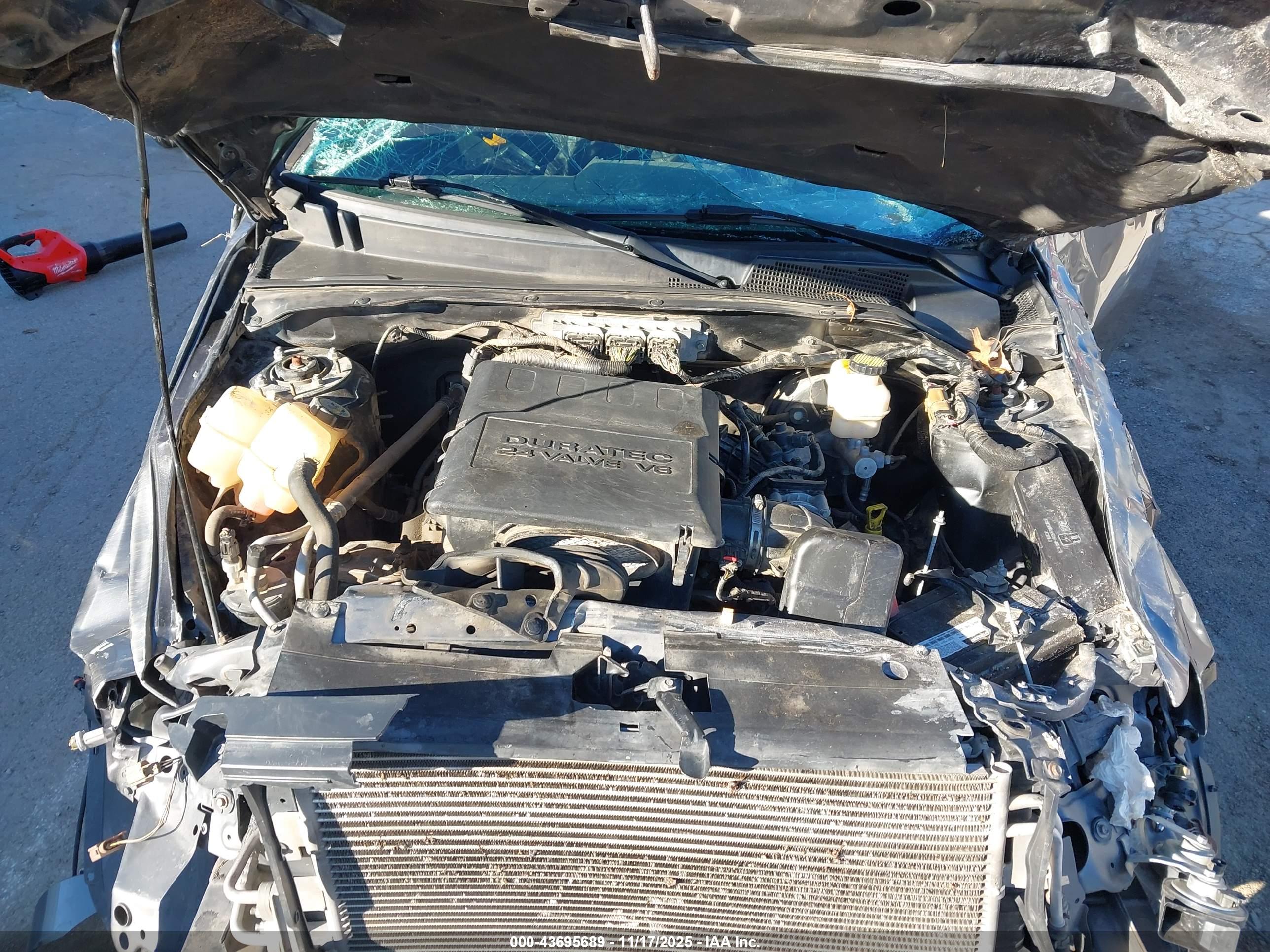 FORD ESCAPE image 10
