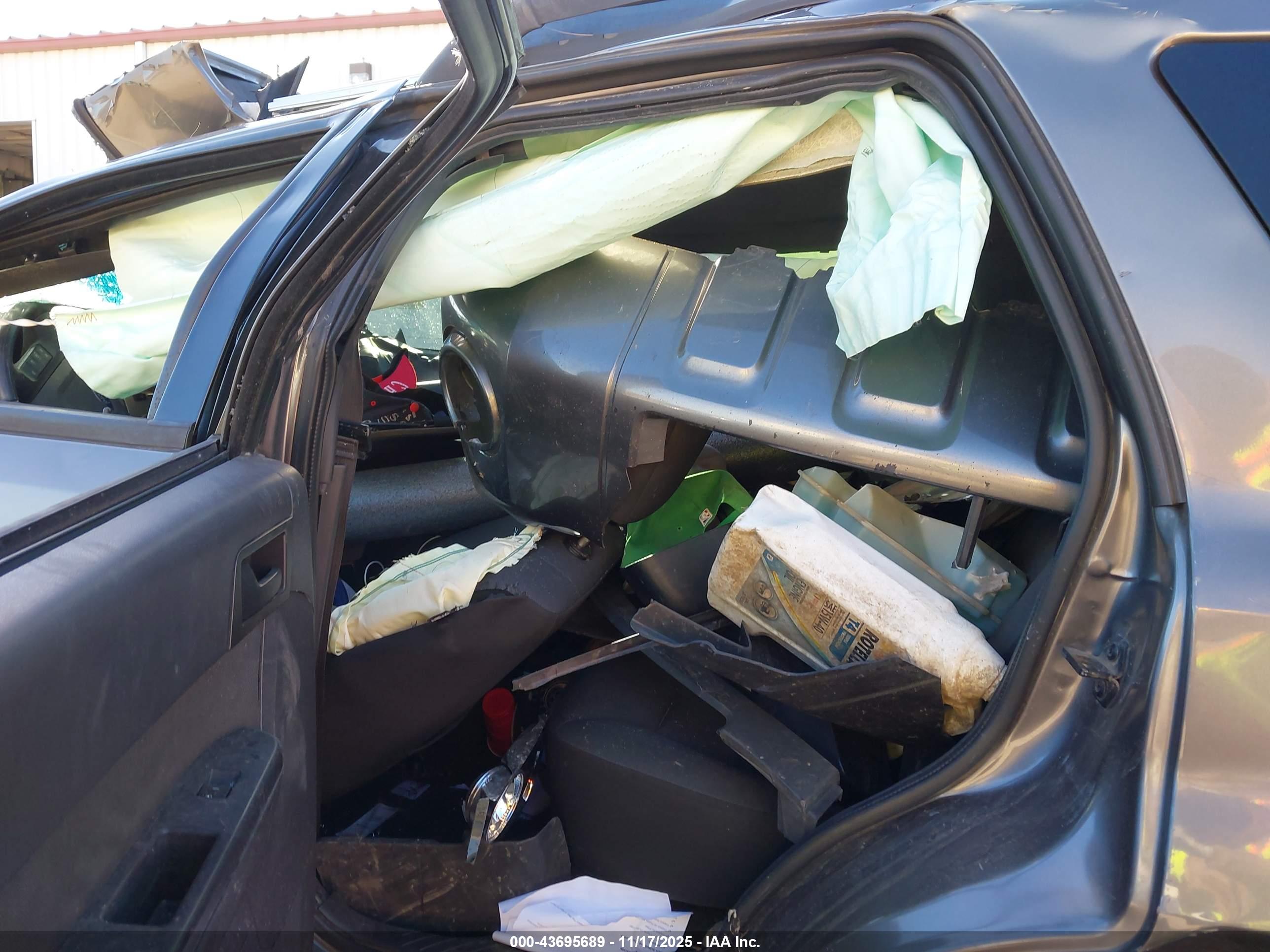 FORD ESCAPE image 8