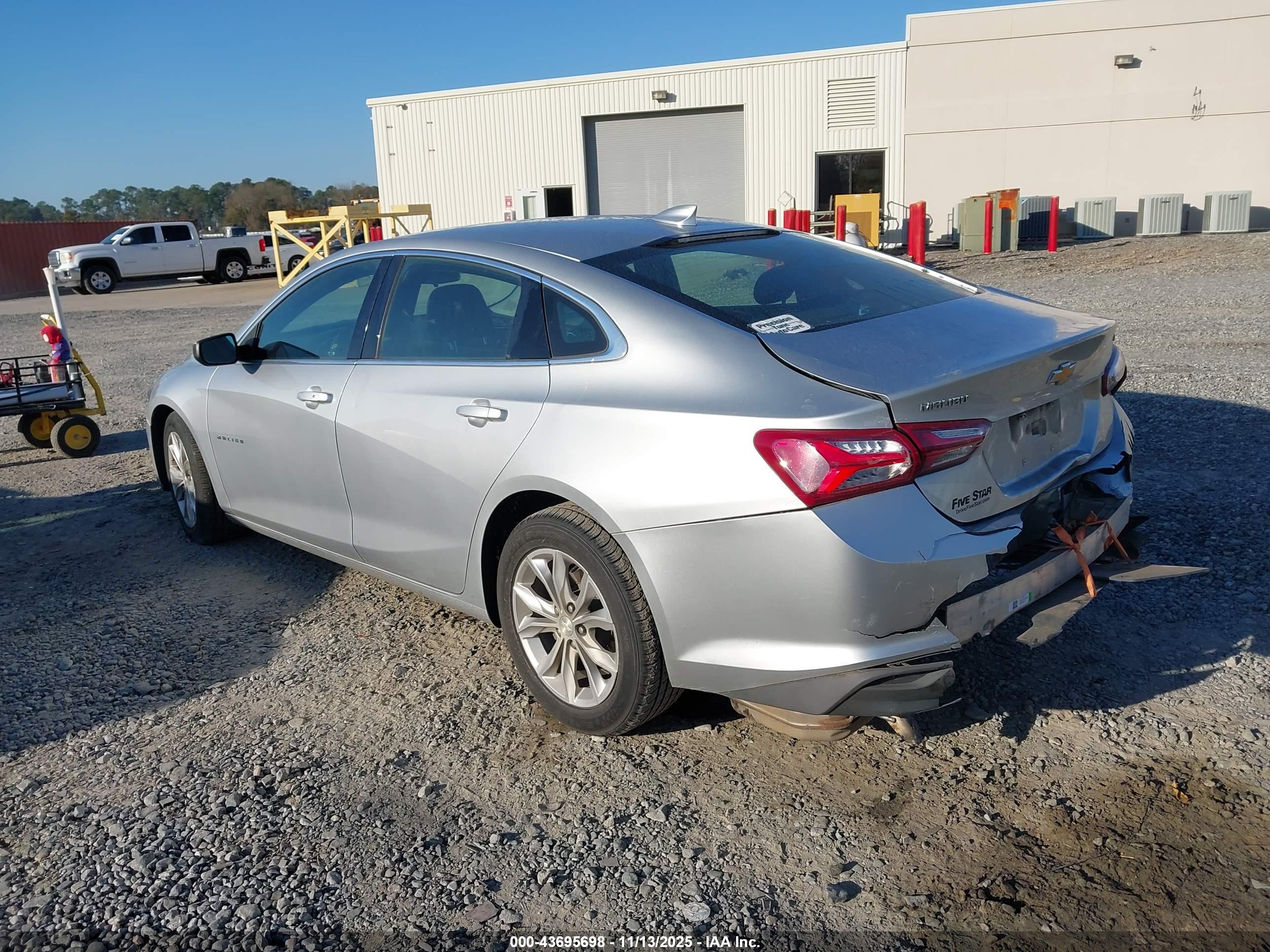 CHEVROLET MALIBU image 3
