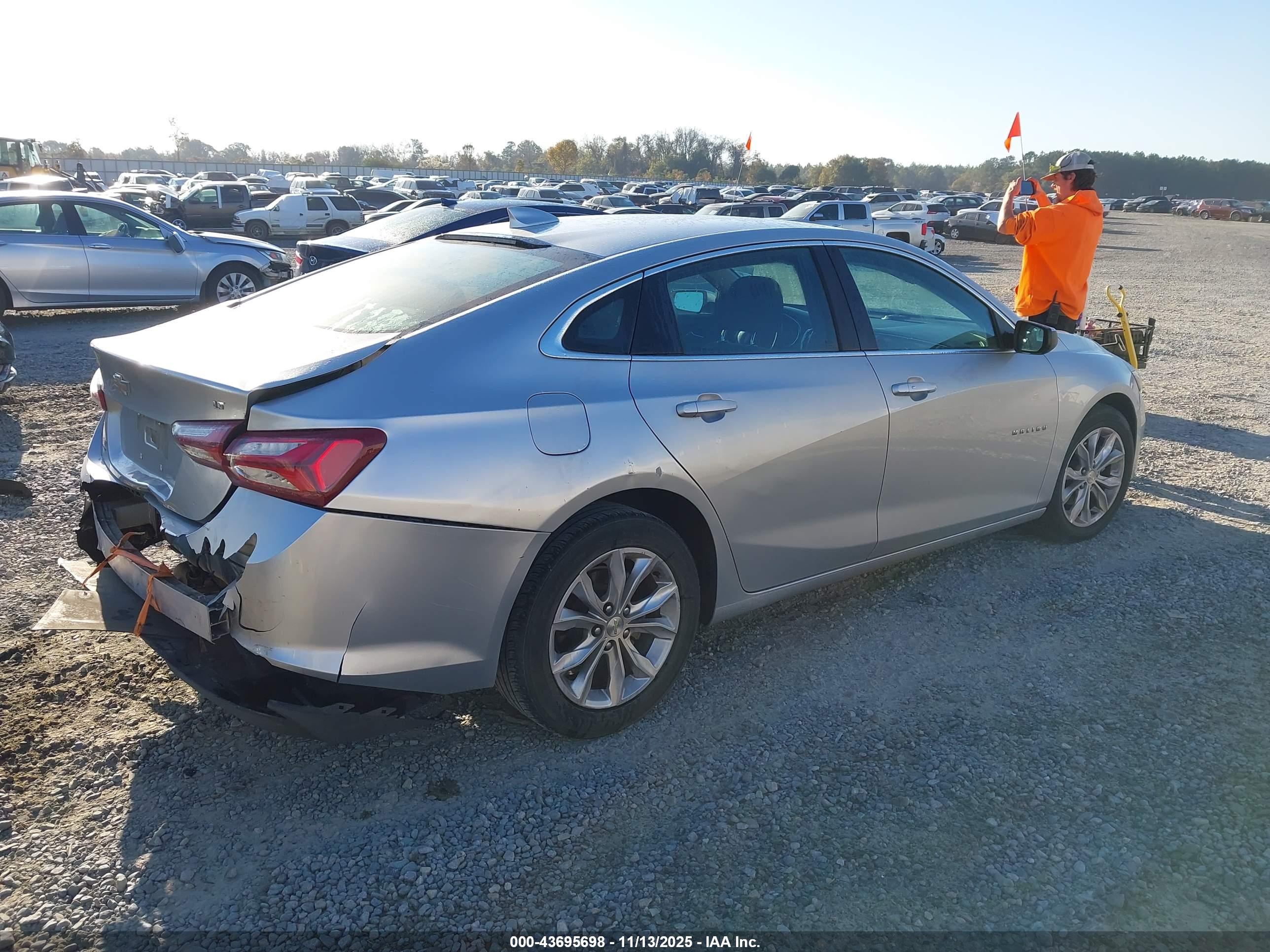 CHEVROLET MALIBU image 4