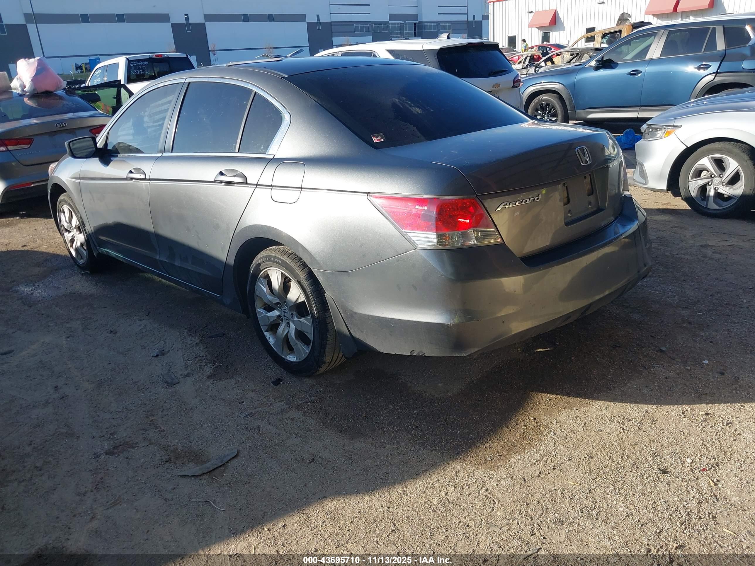 HONDA ACCORD image 3