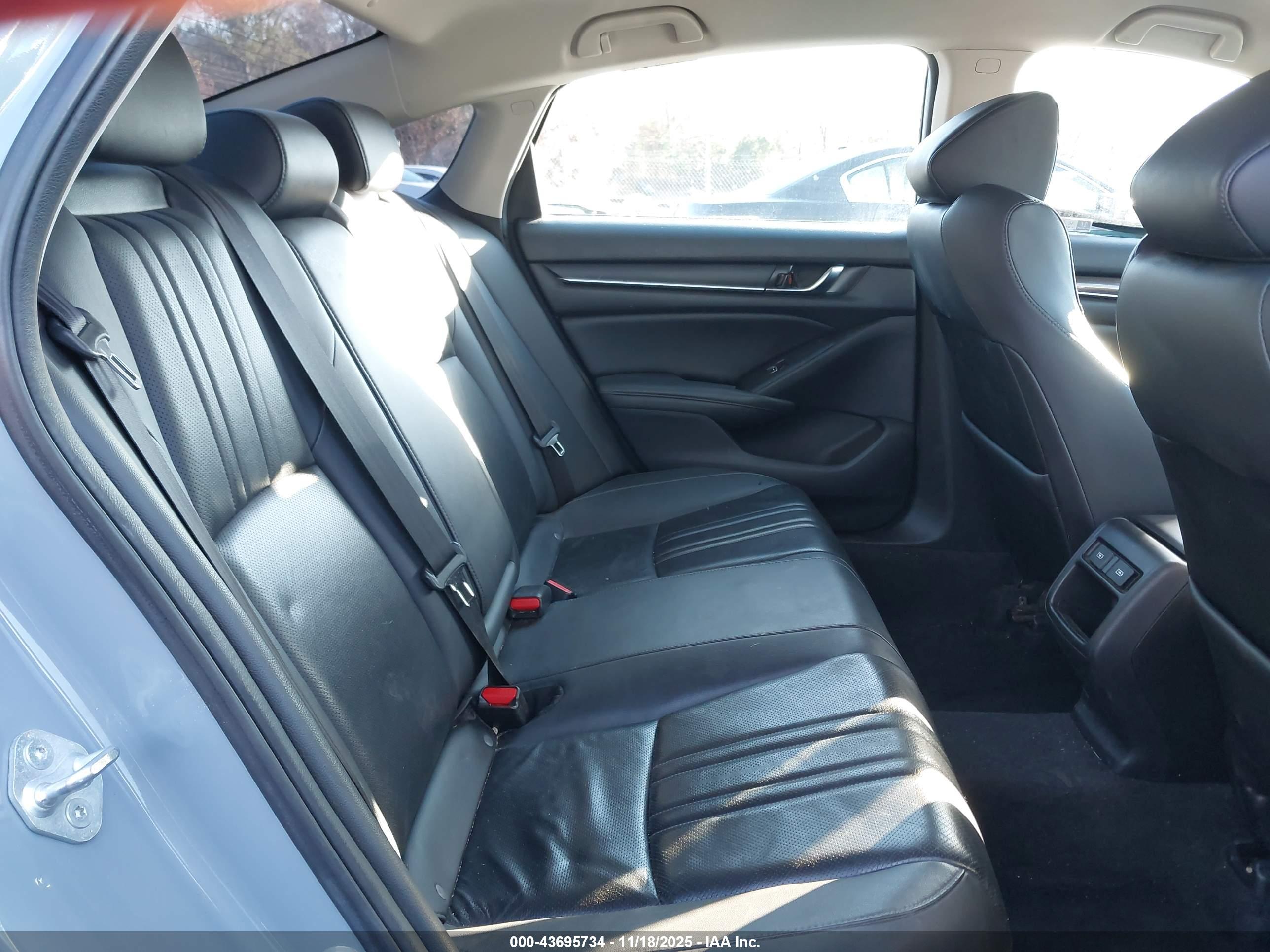 HONDA ACCORD image 8