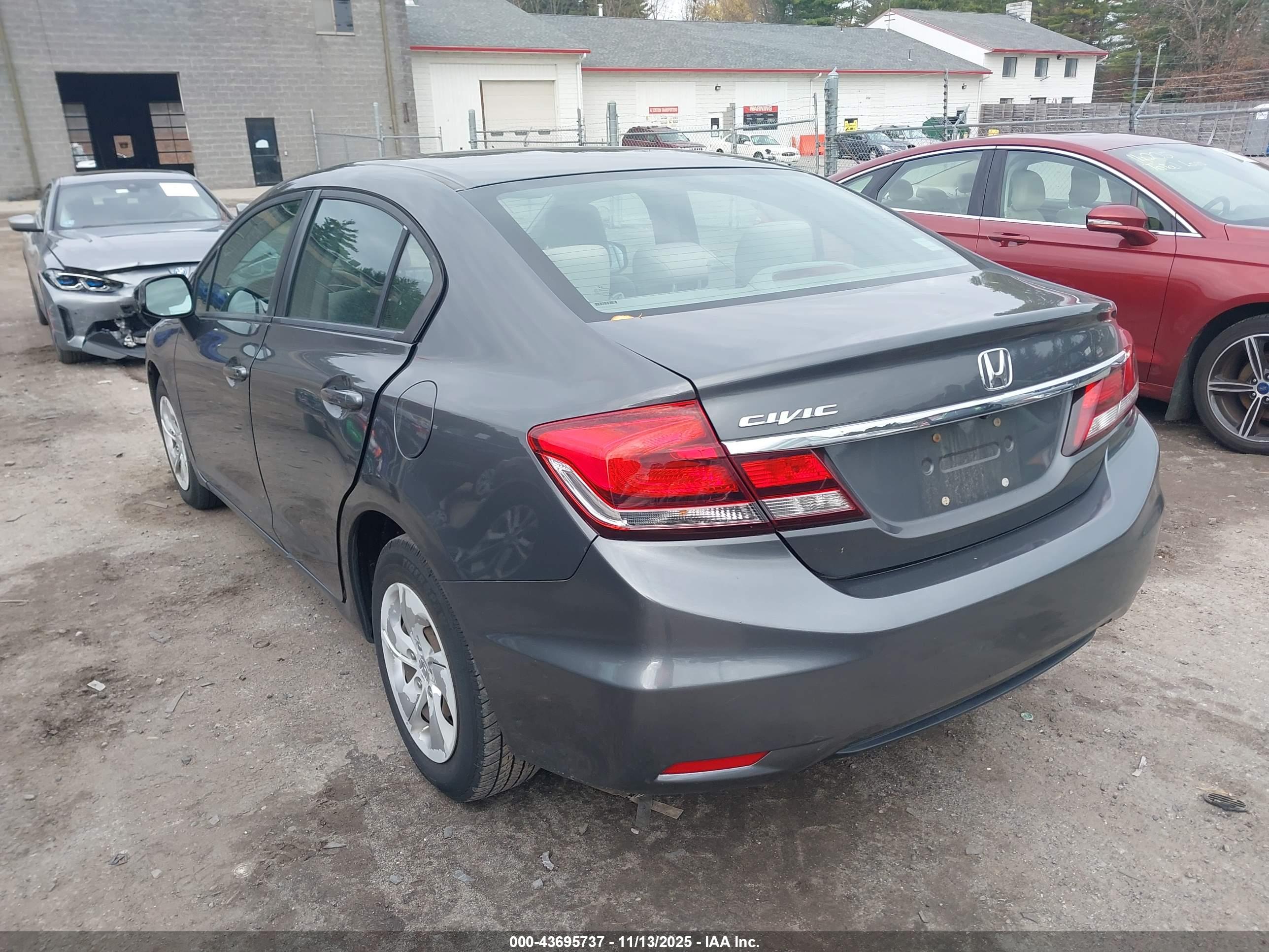 HONDA CIVIC image 3