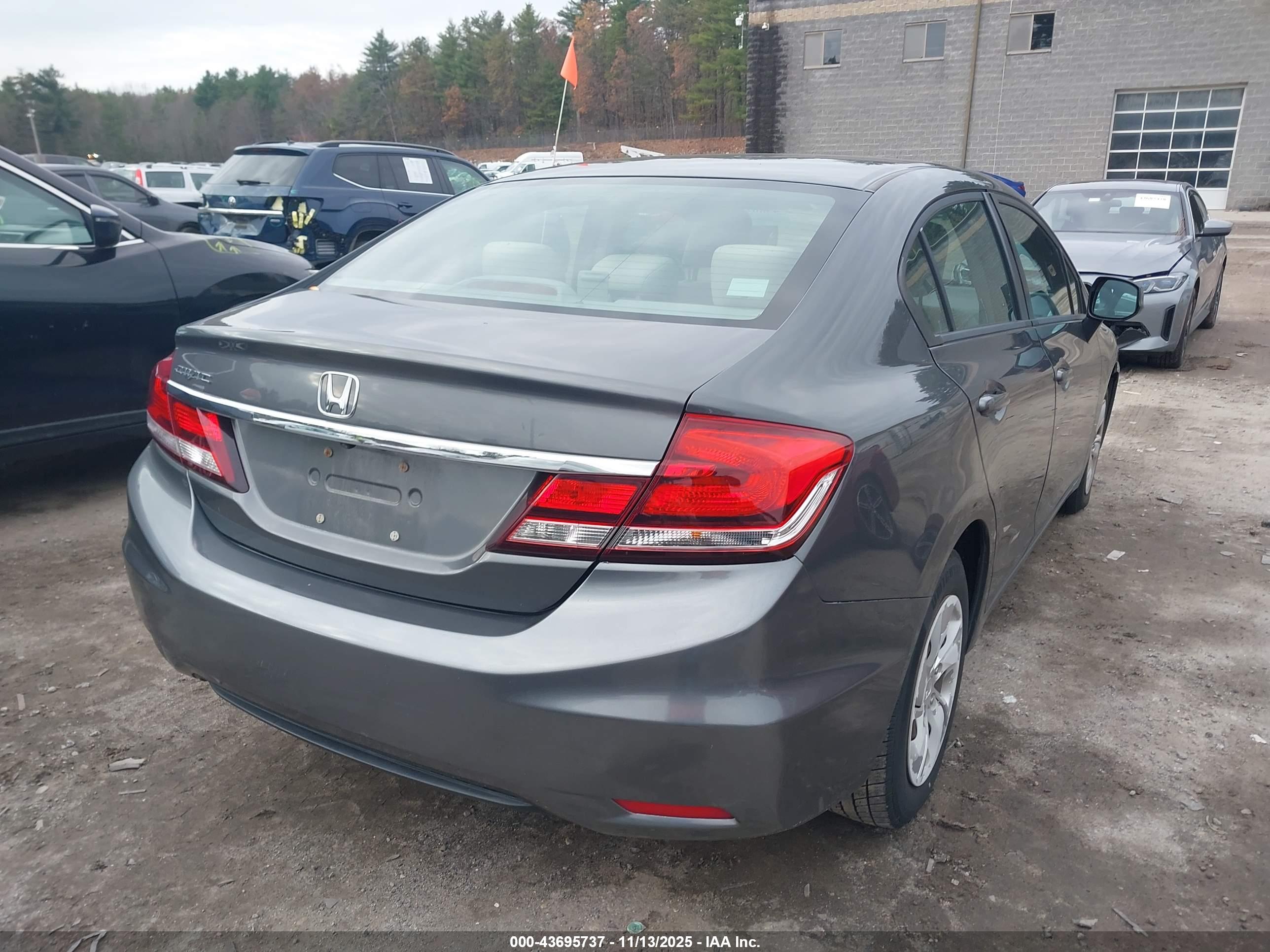 HONDA CIVIC image 4