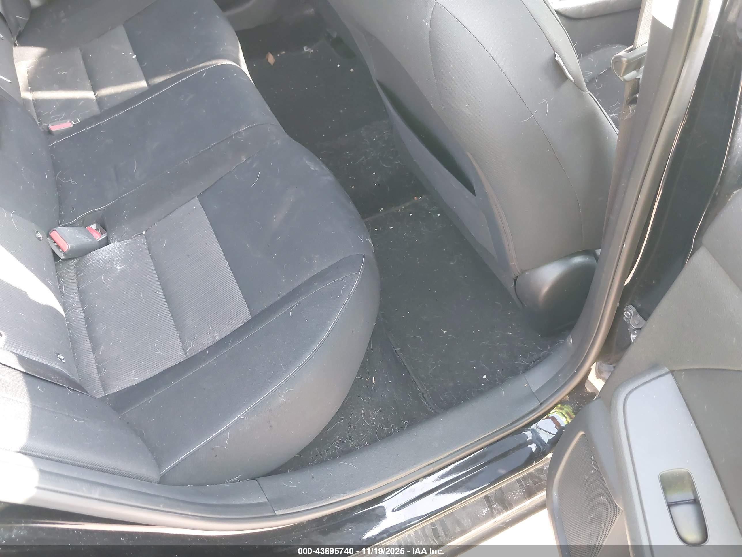 NISSAN SENTRA image 8