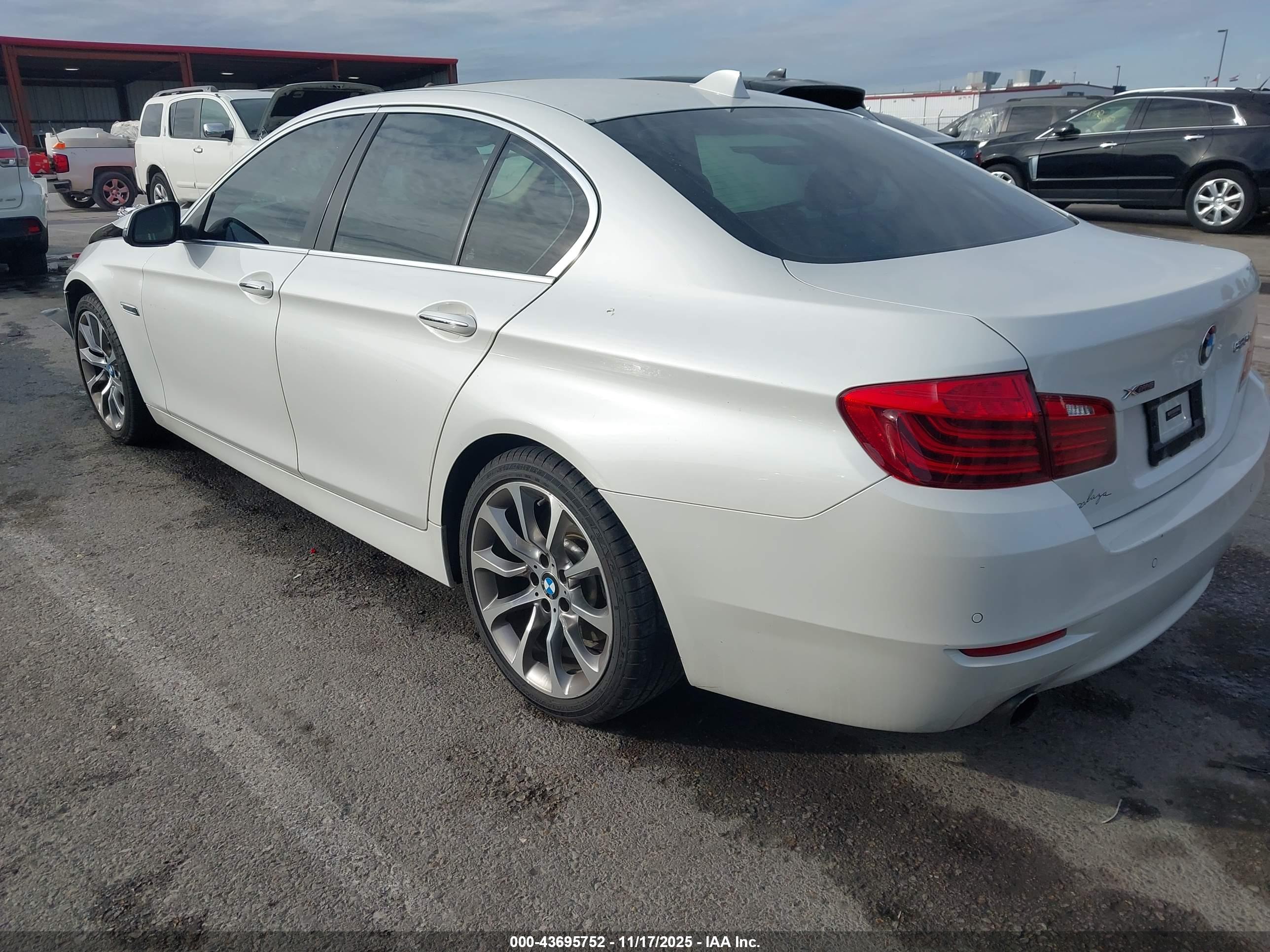 BMW 535I image 3