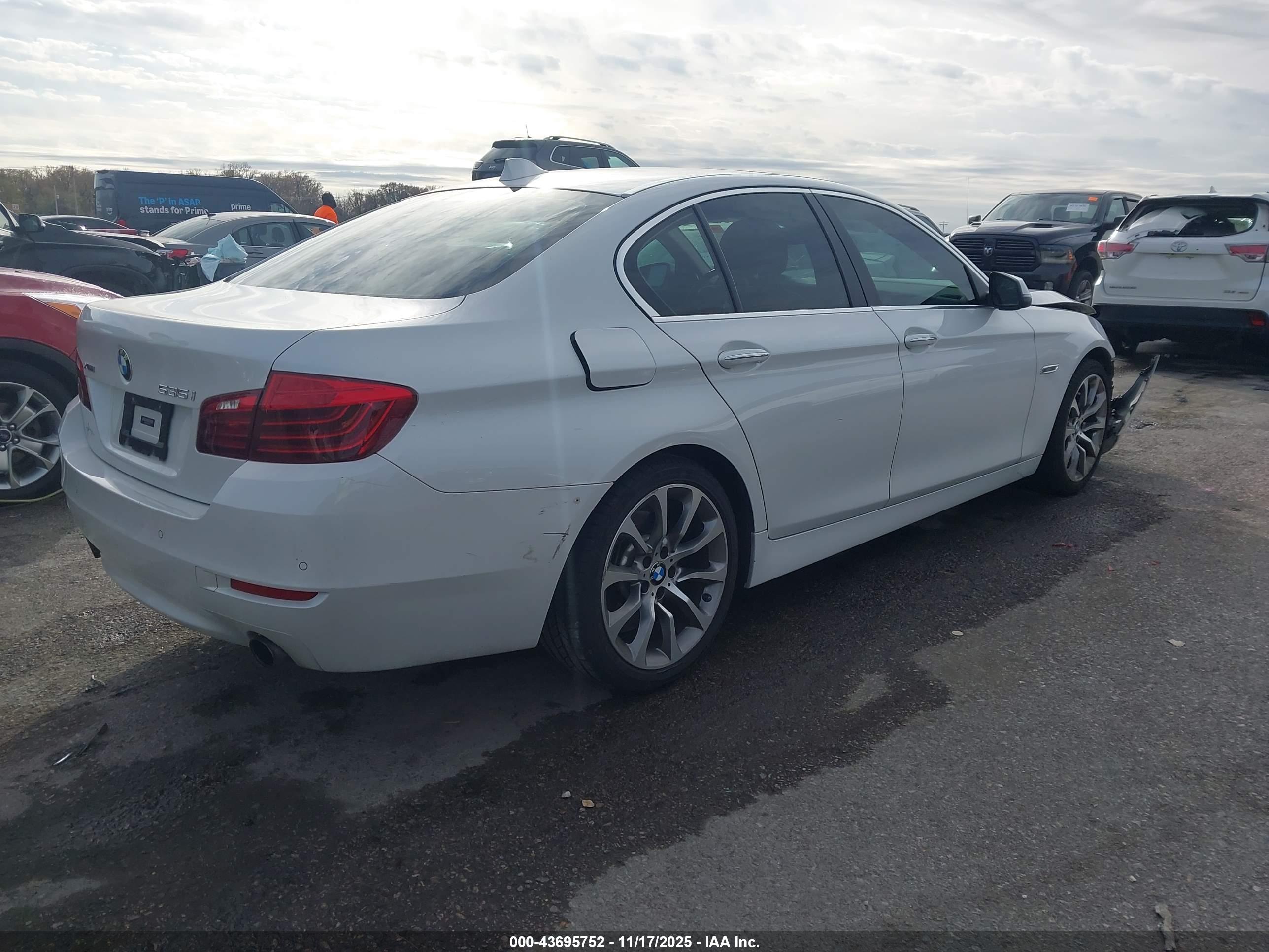 BMW 535I image 4