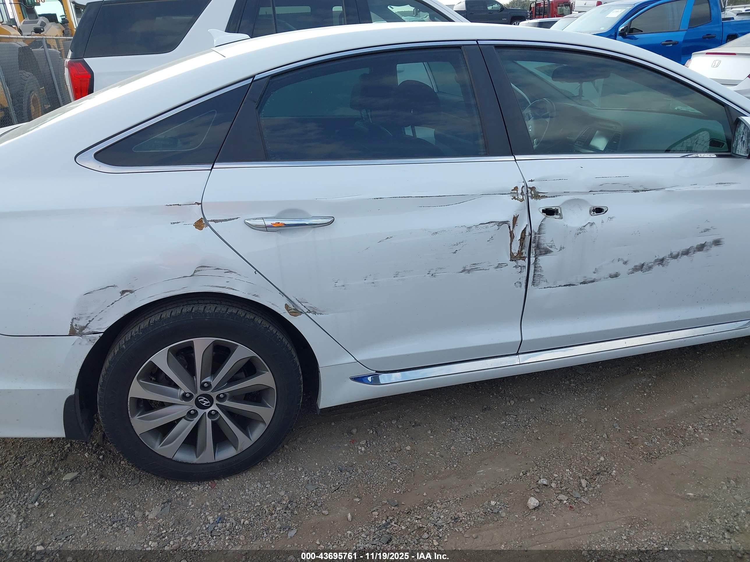HYUNDAI SONATA image 6