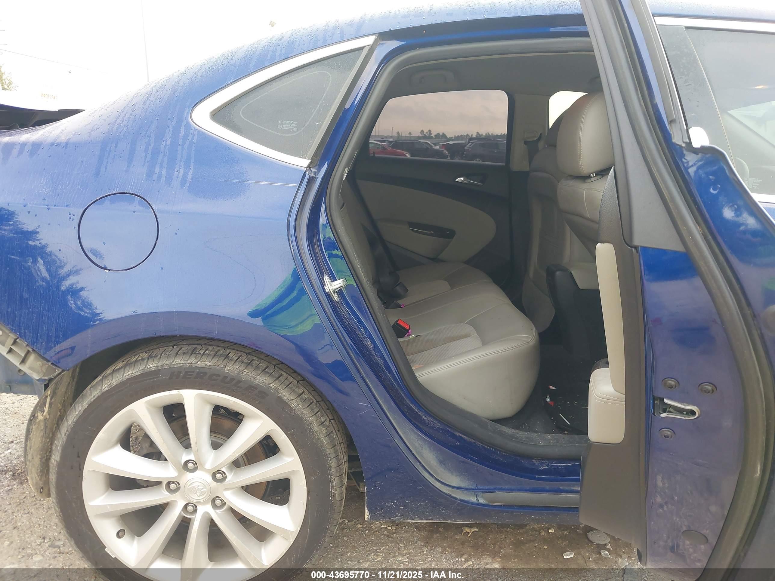 BUICK VERANO image 8
