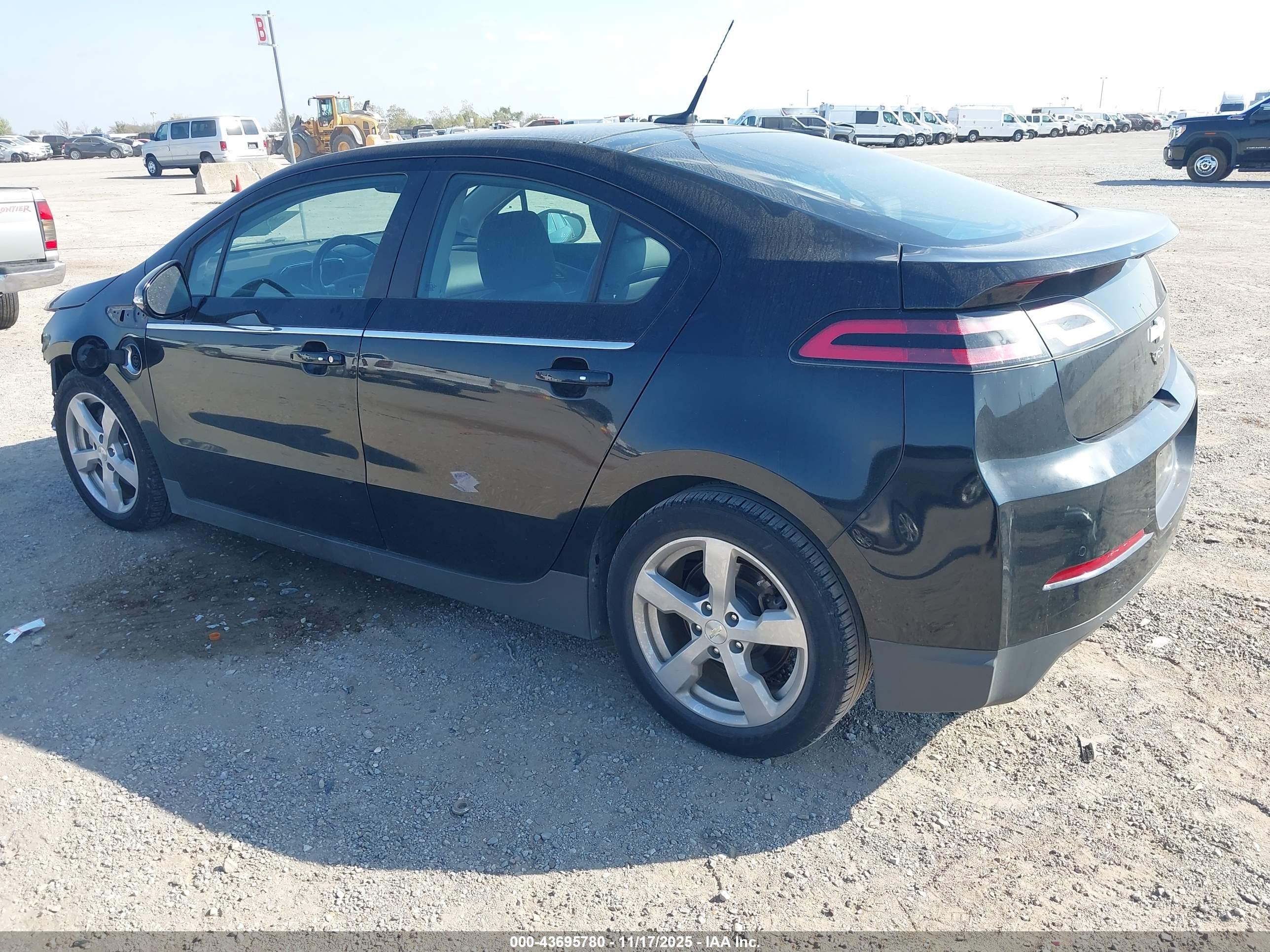 CHEVROLET VOLT image 3