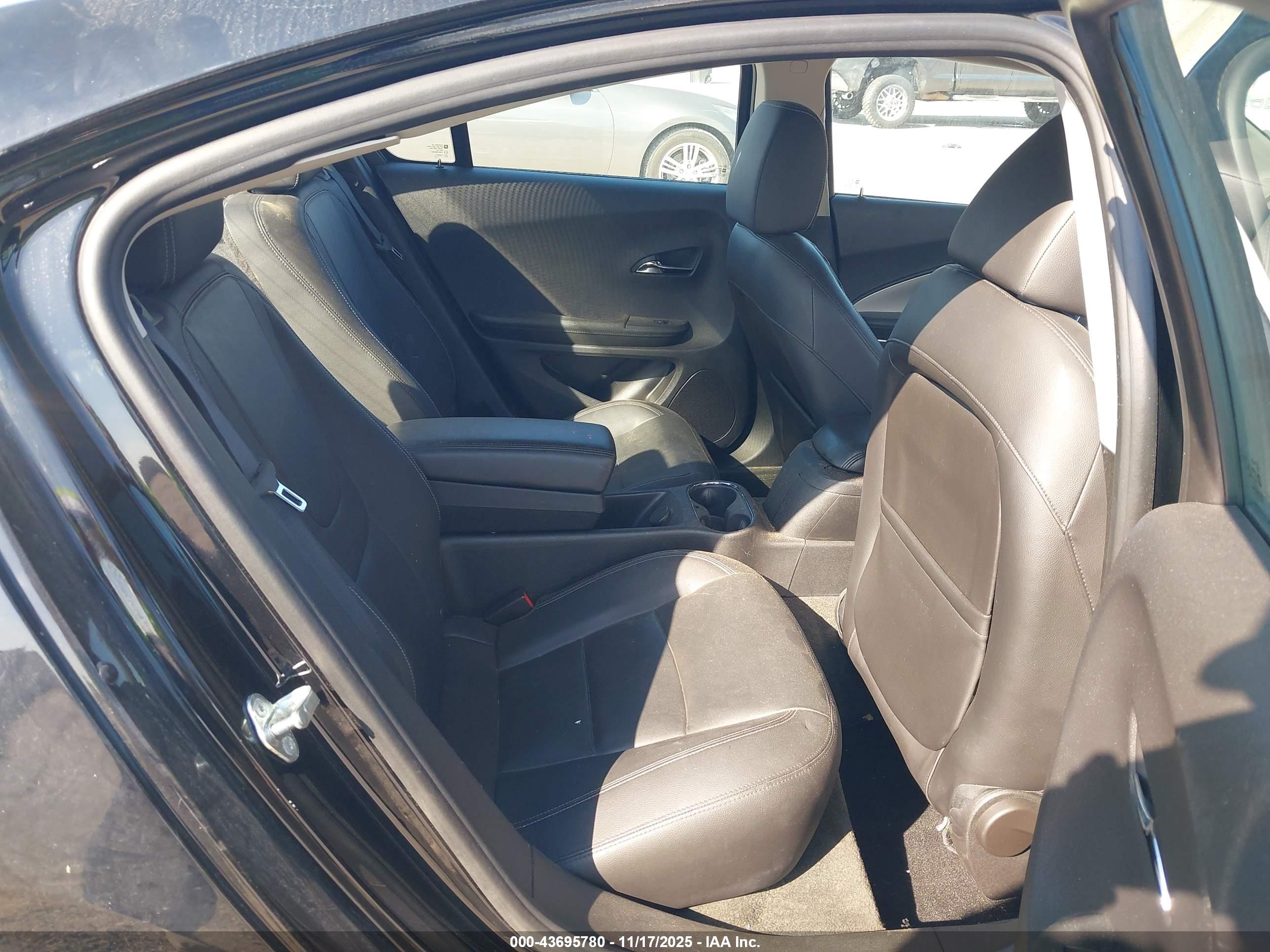 CHEVROLET VOLT image 8