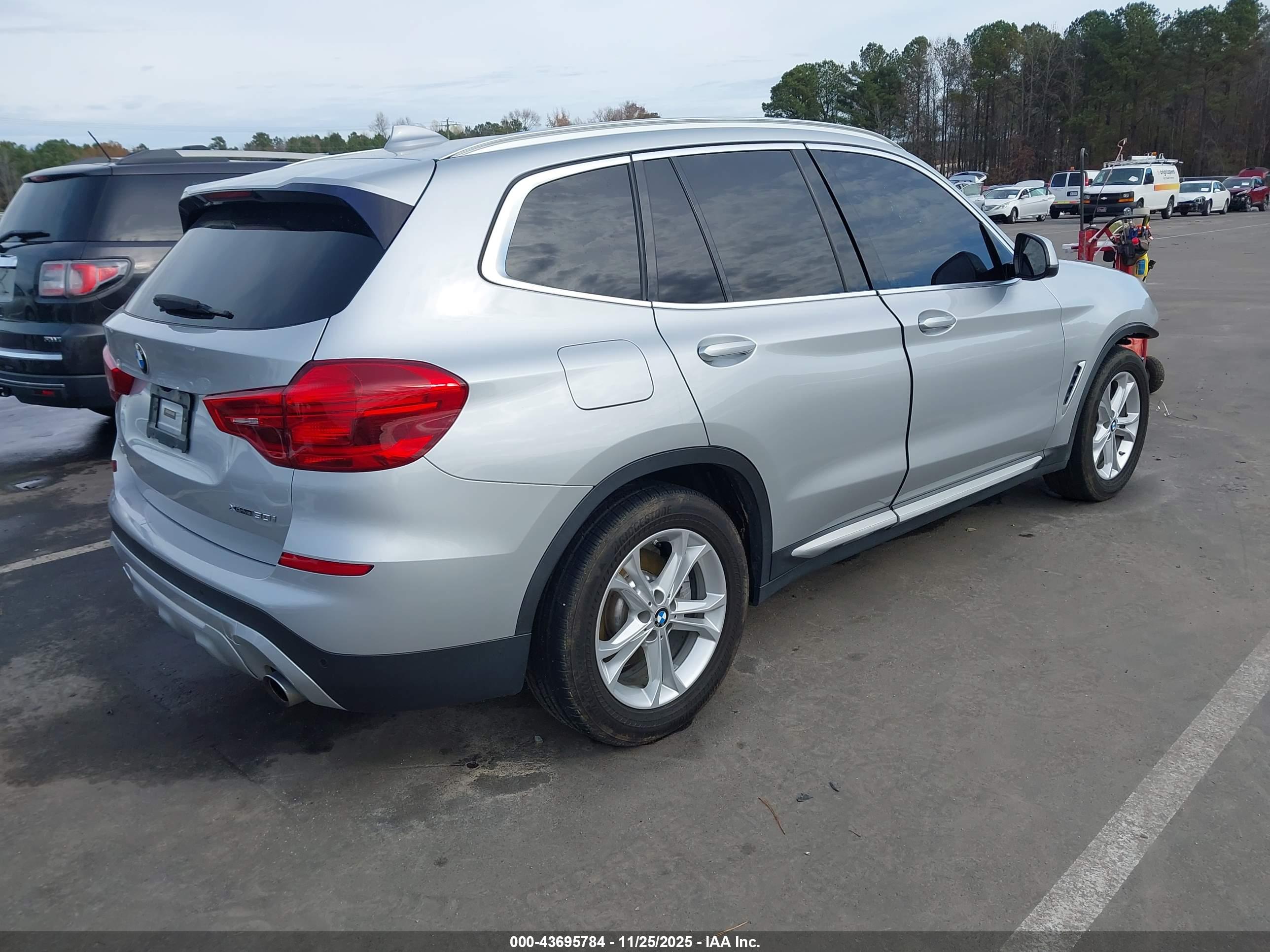 BMW X3 image 4
