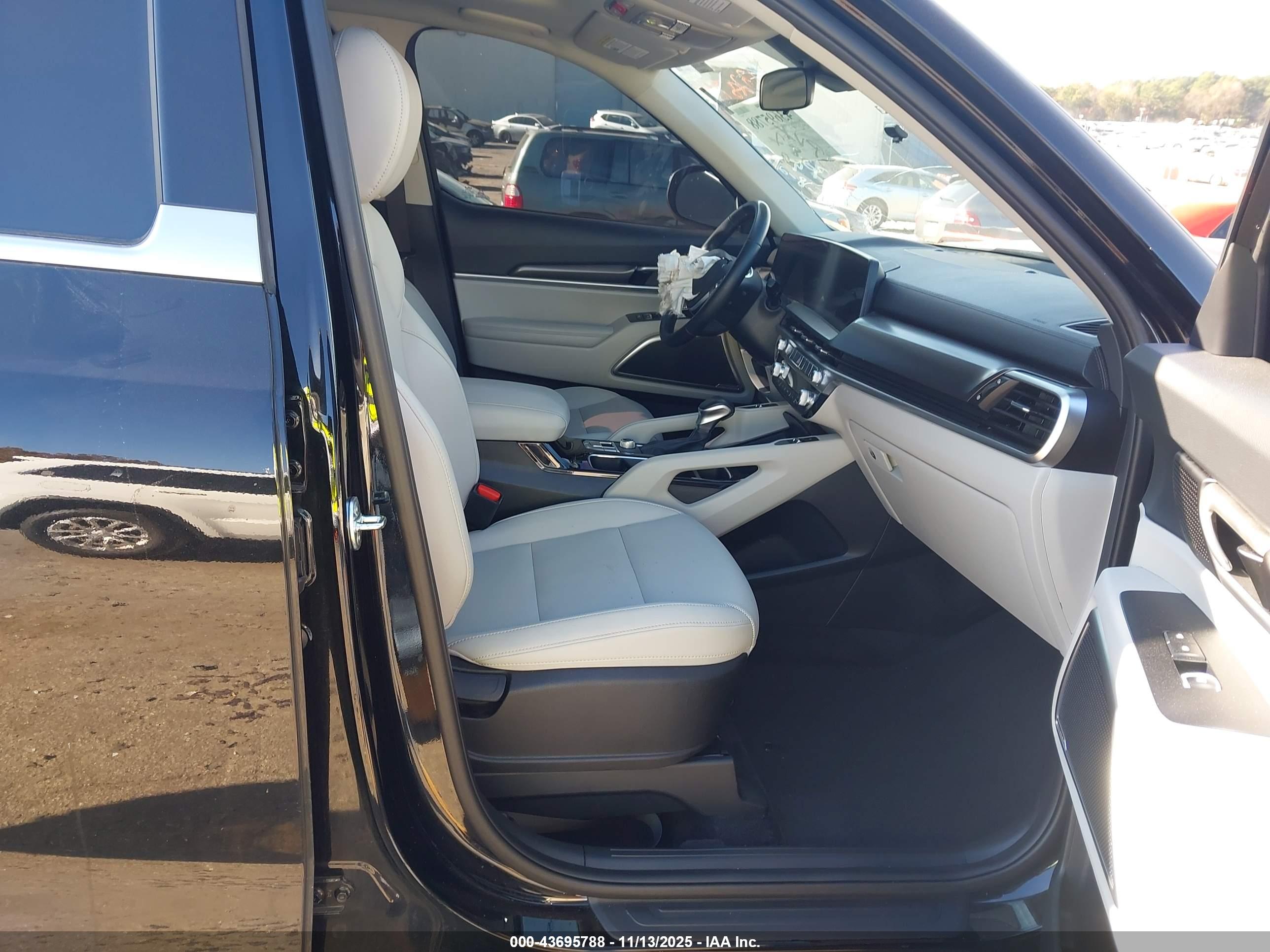 KIA TELLURIDE image 5