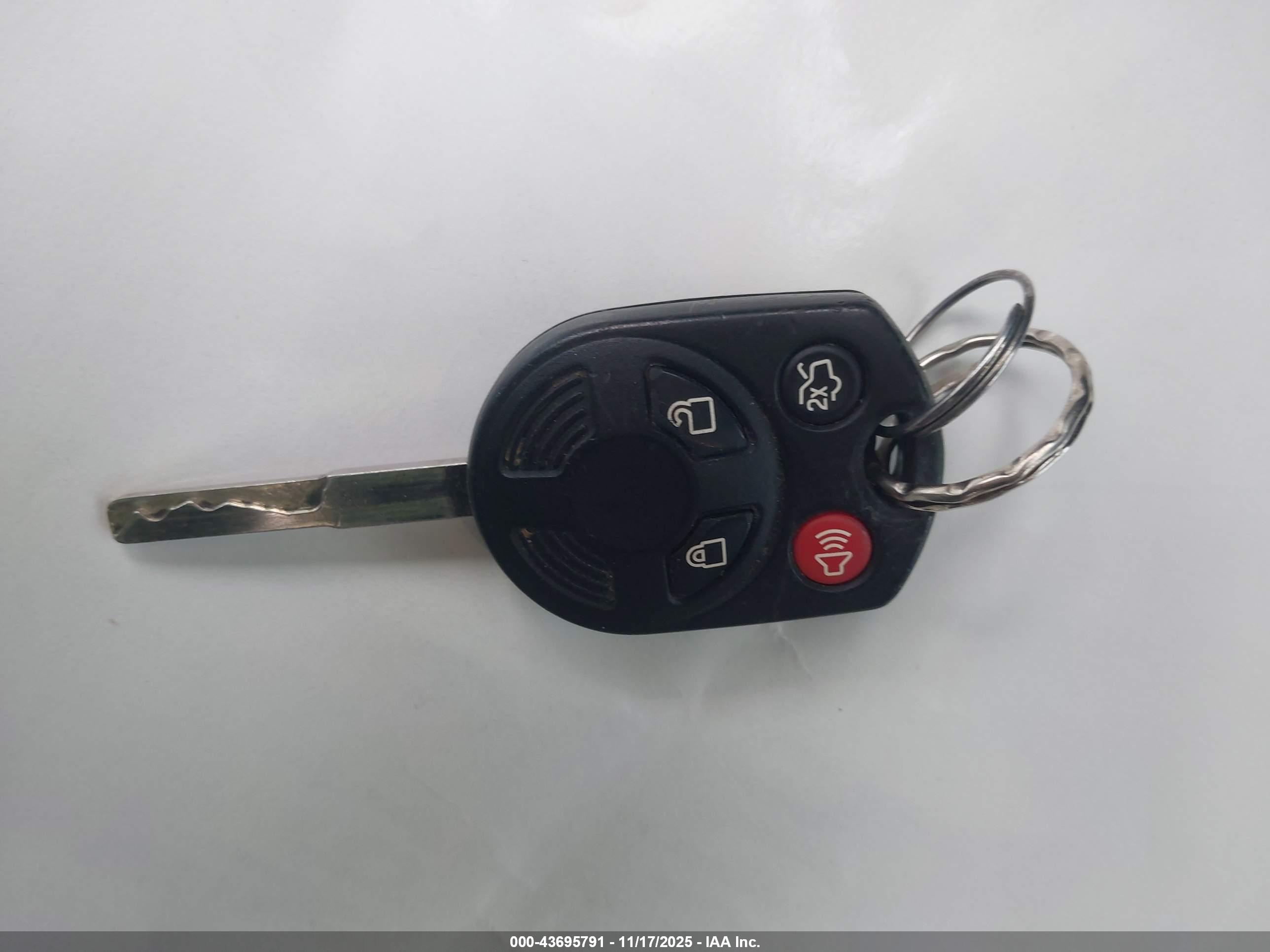 FORD ESCAPE image 11