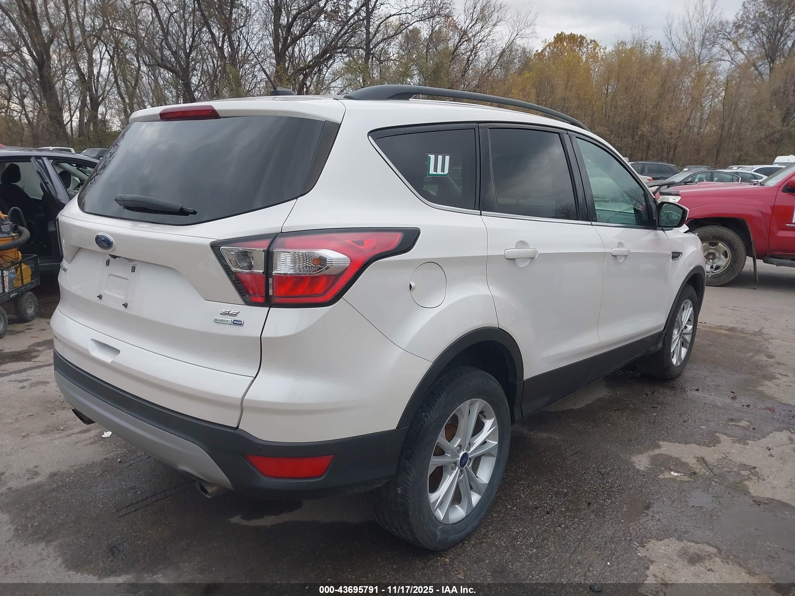 FORD ESCAPE image 4