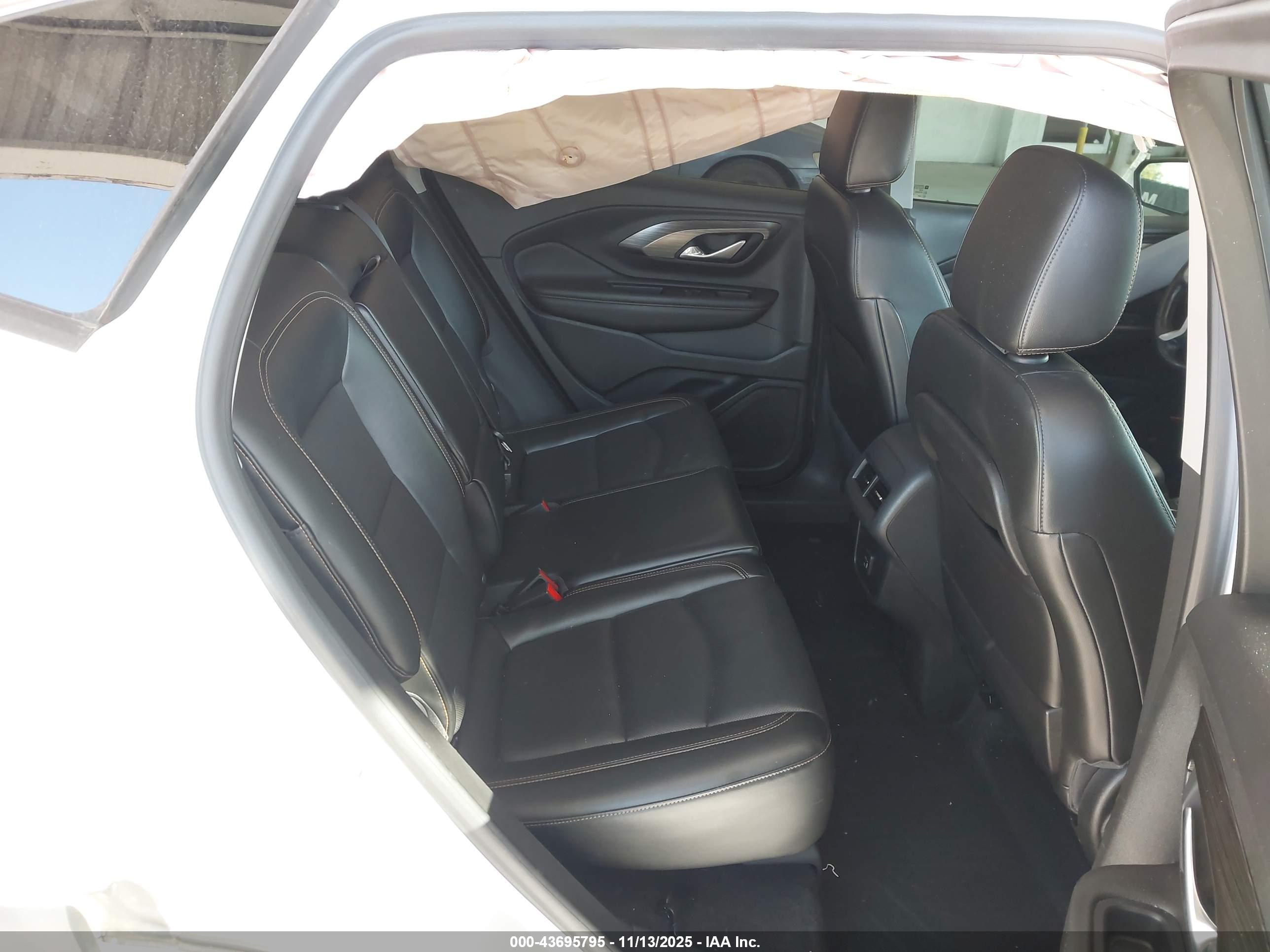 GMC TERRAIN image 8