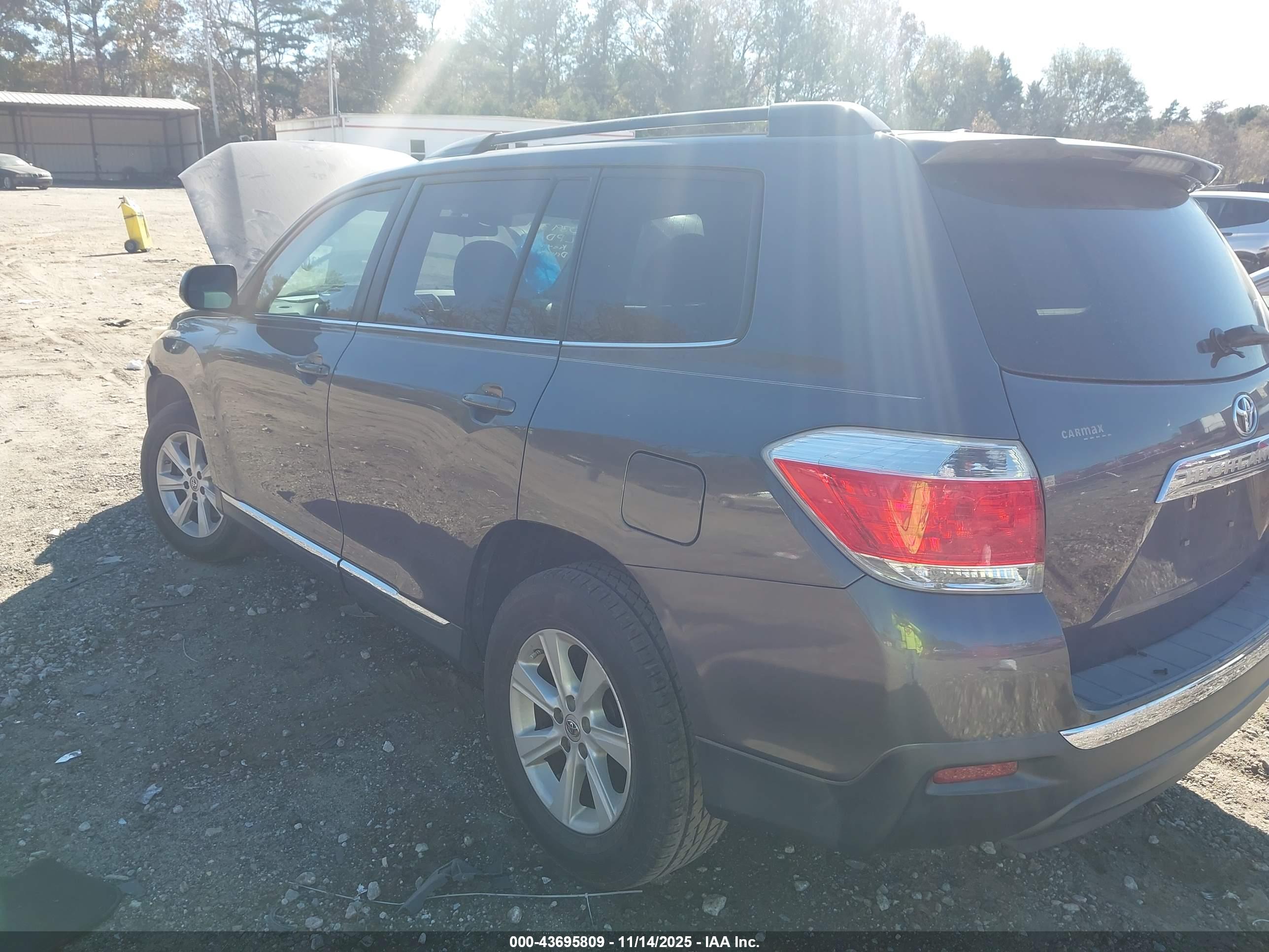 TOYOTA HIGHLANDER image 3