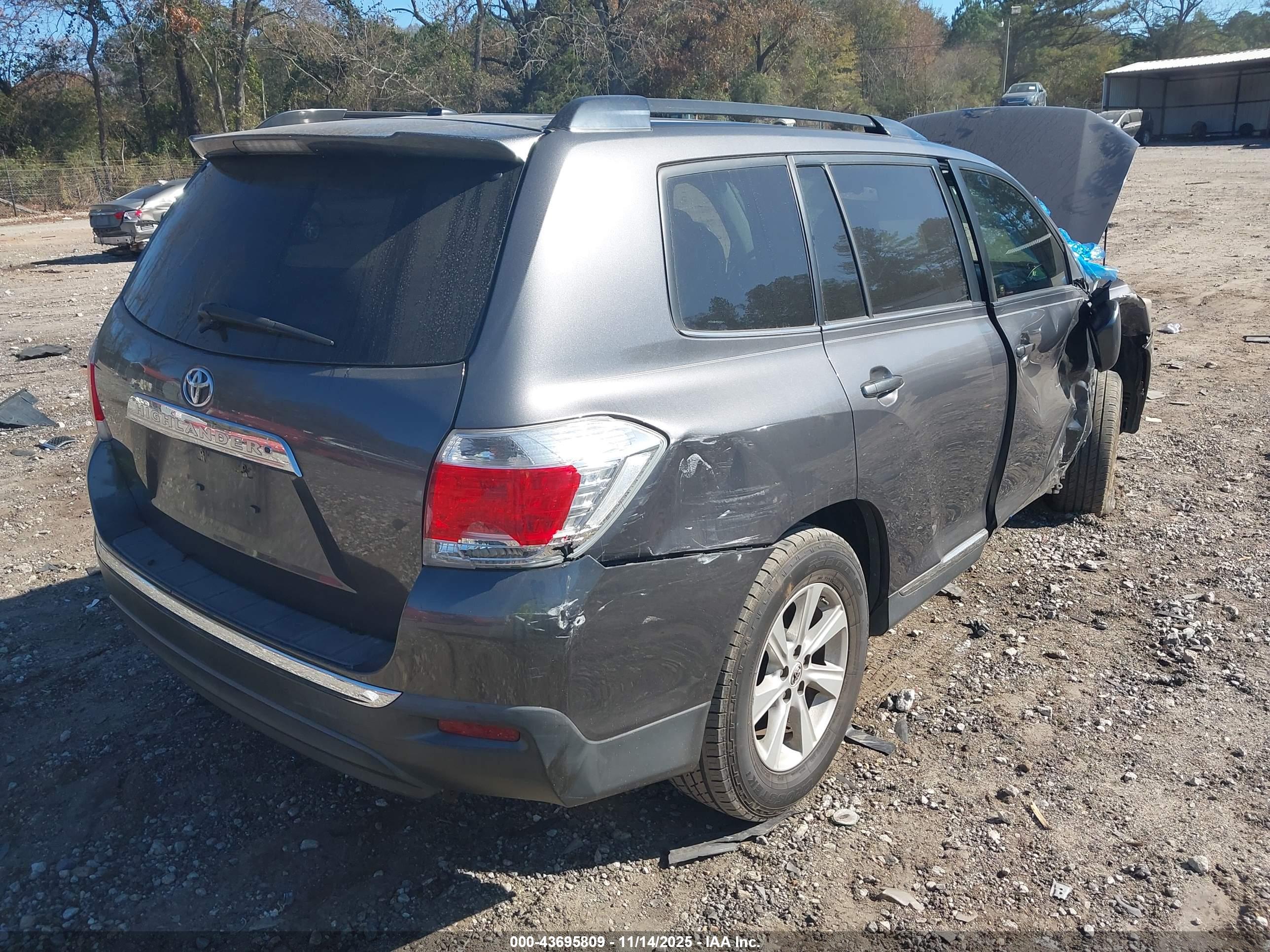 TOYOTA HIGHLANDER image 4