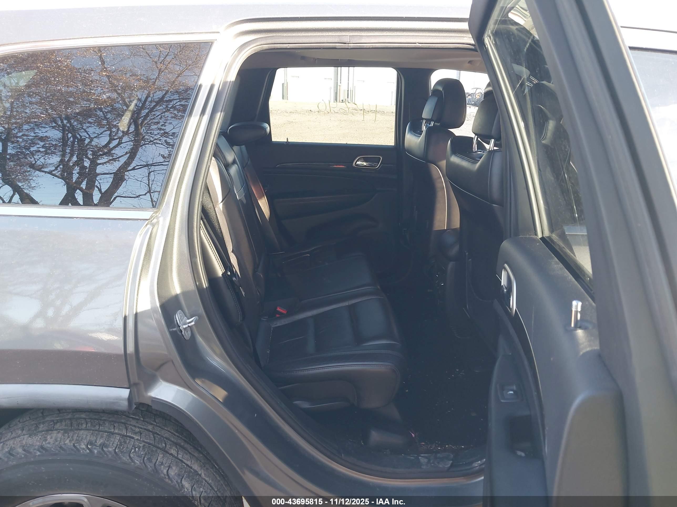 JEEP GRAND image 8