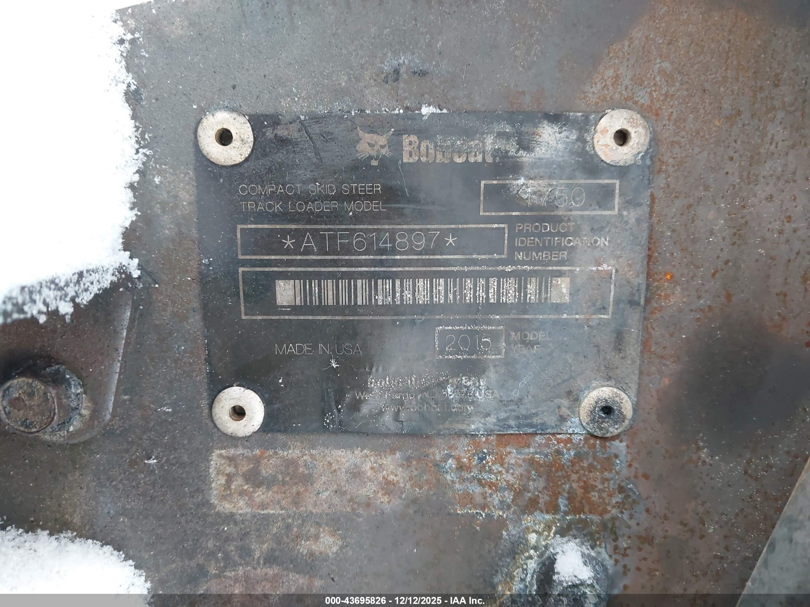 BOBCAT T750 image 9