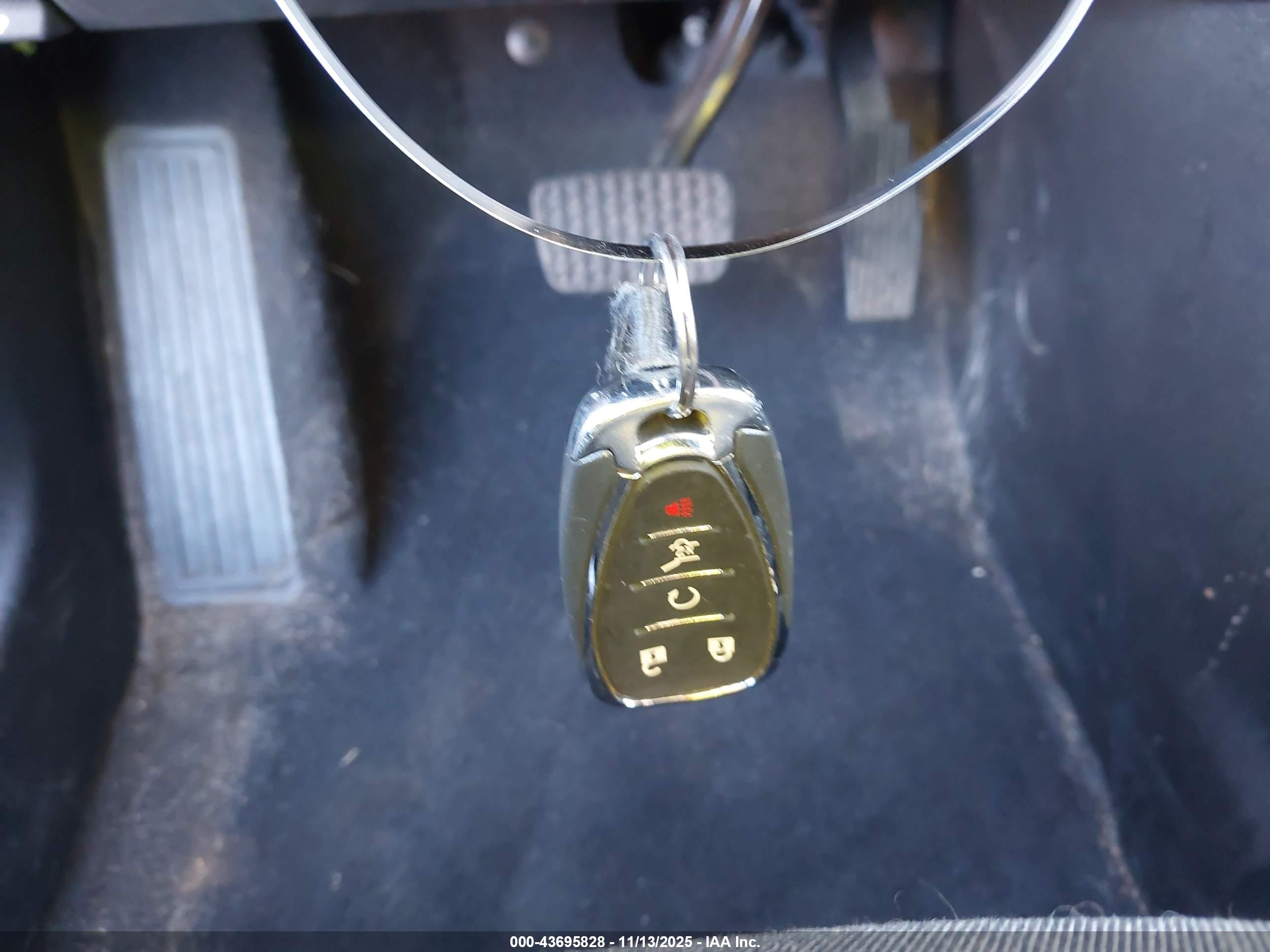 CHEVROLET EQUINOX image 11