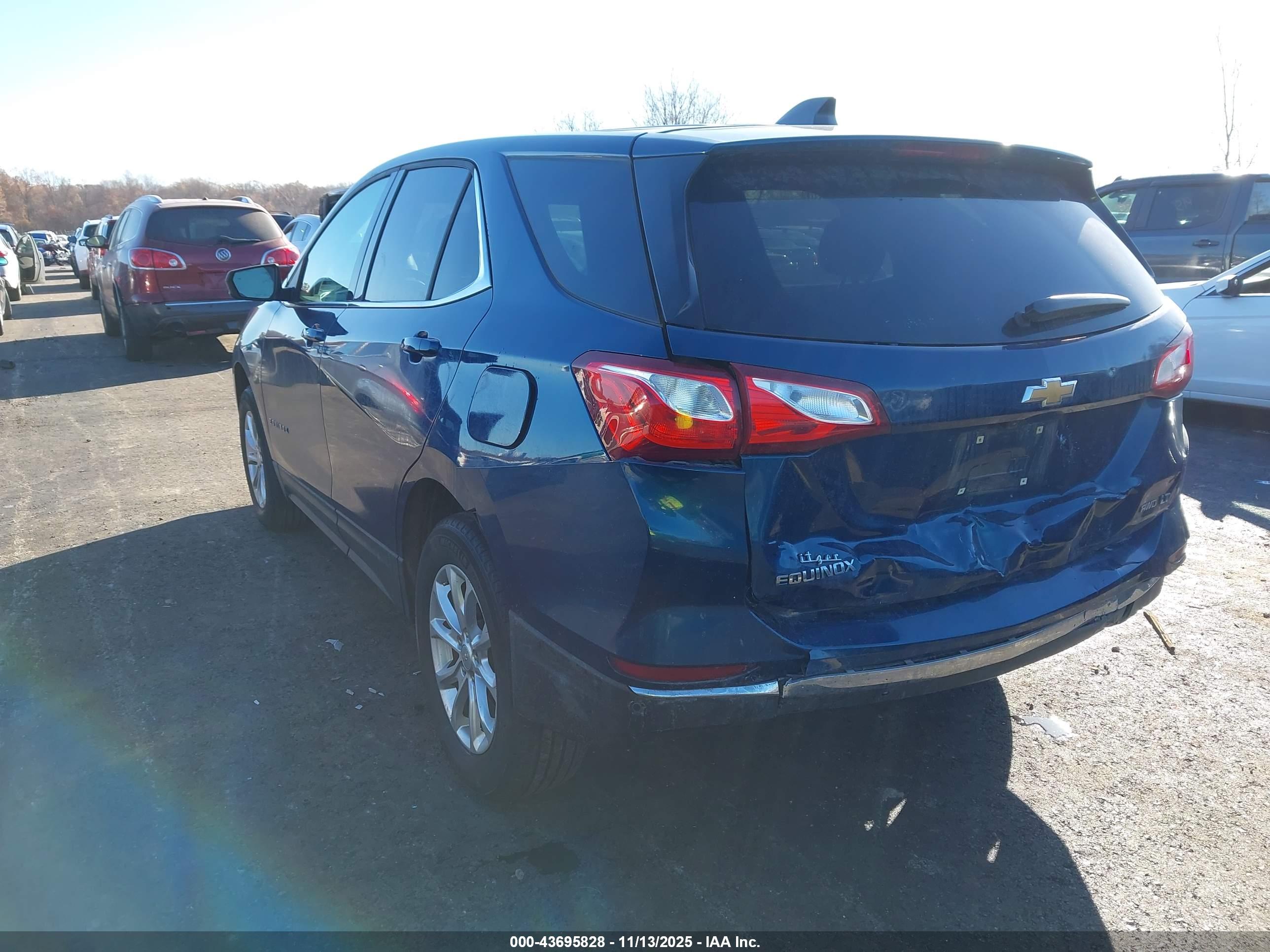 CHEVROLET EQUINOX image 3