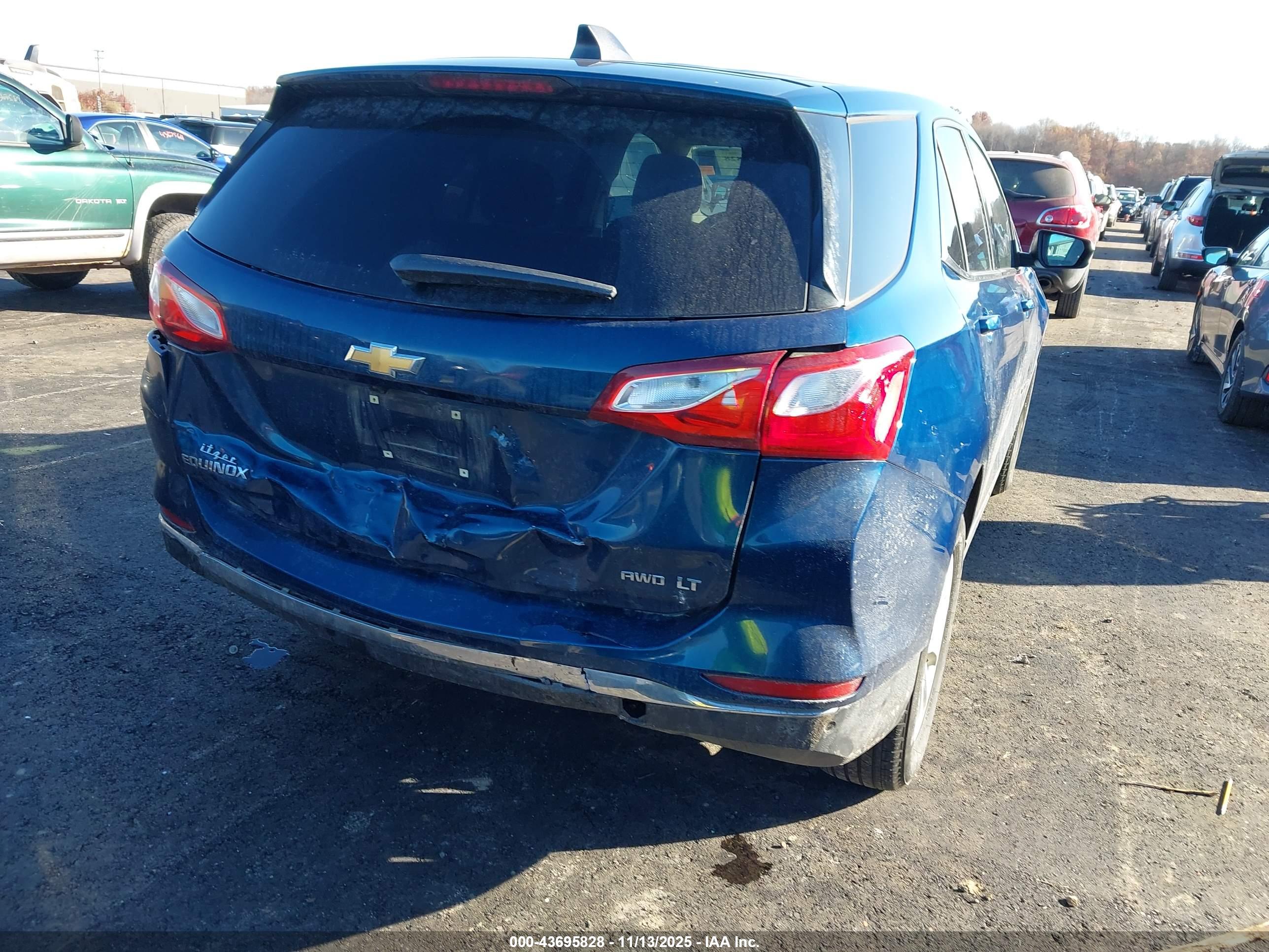 CHEVROLET EQUINOX image 4