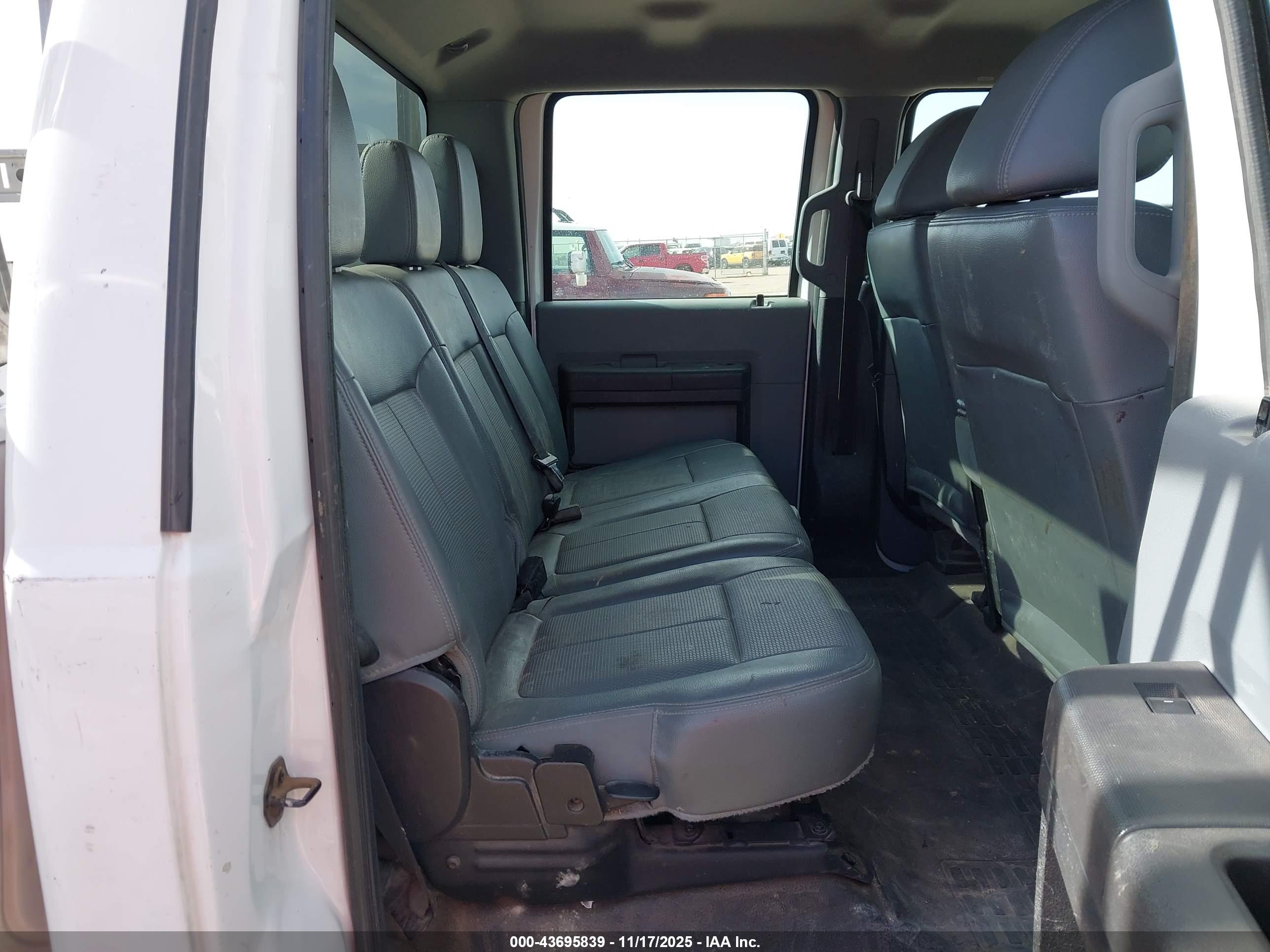 FORD F-250 image 8