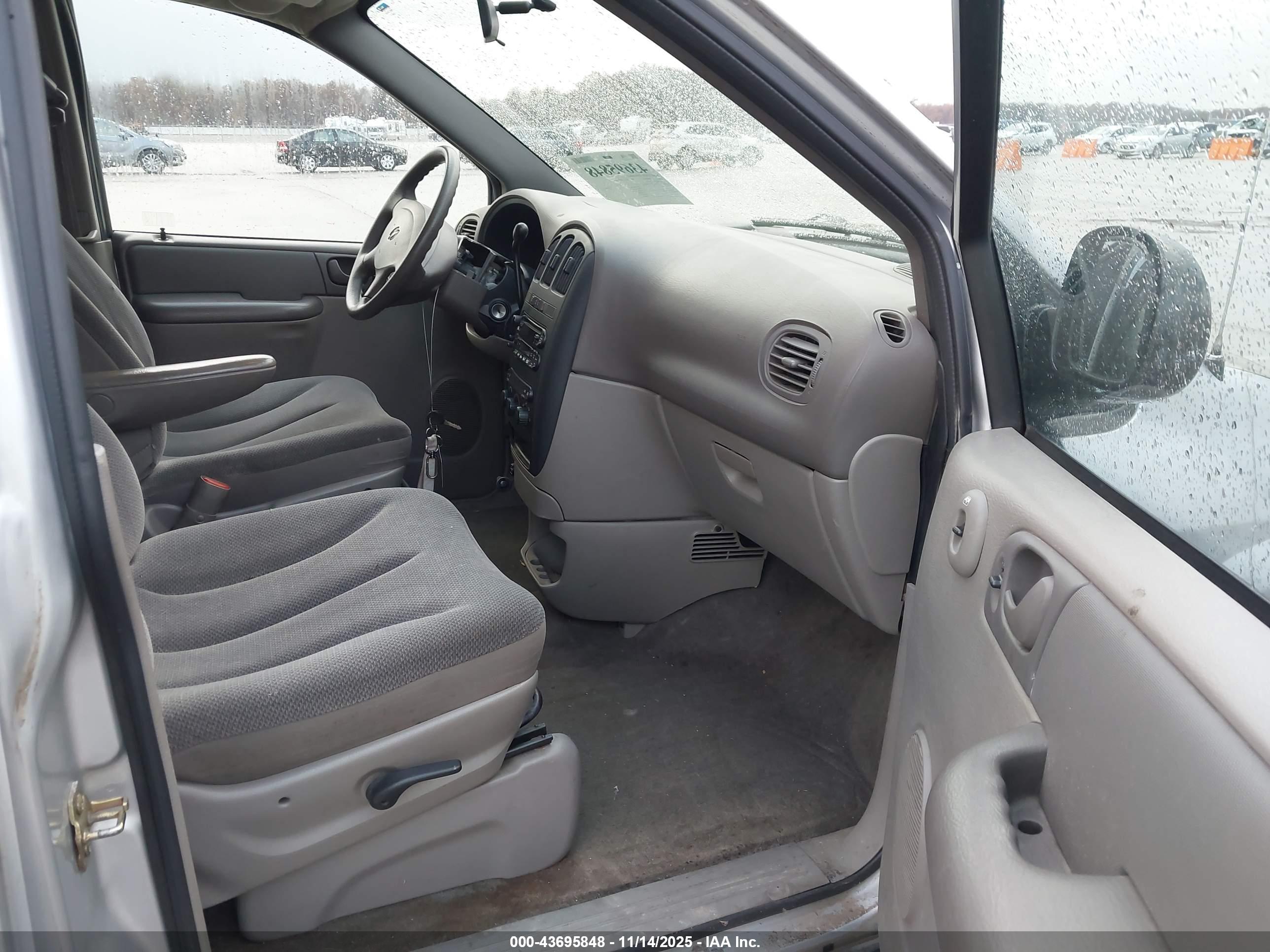 DODGE GRAND image 5