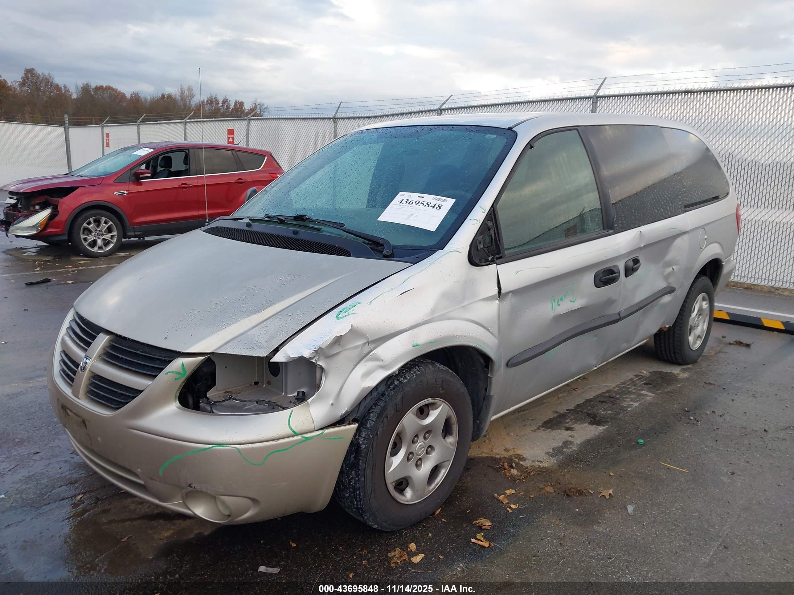 DODGE GRAND image 6