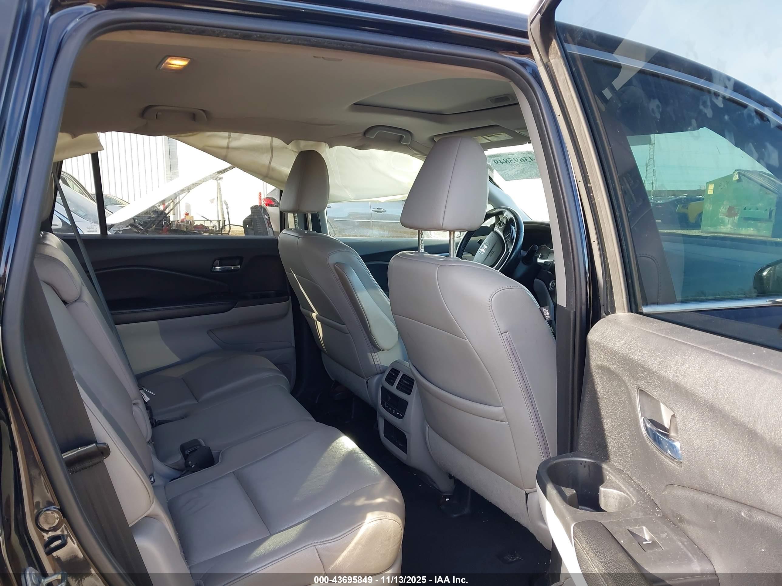 HONDA PILOT image 8