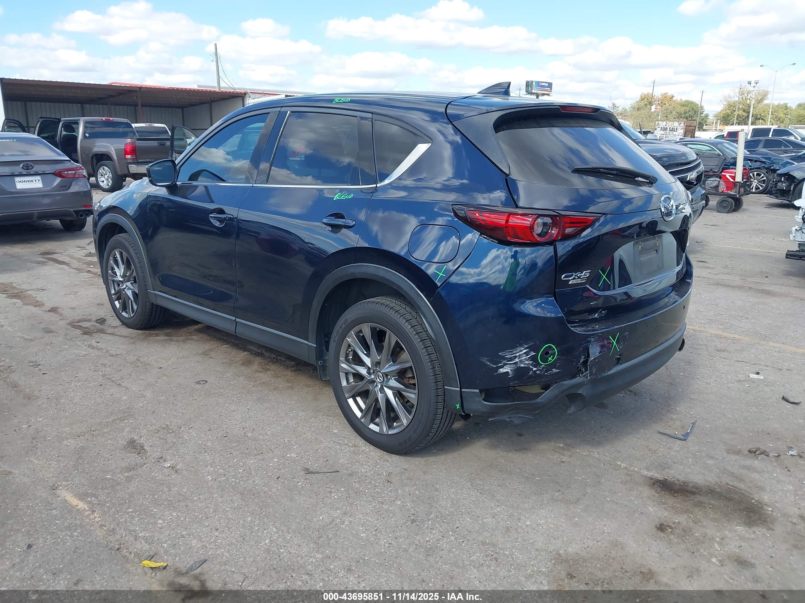 MAZDA CX-5 image 3
