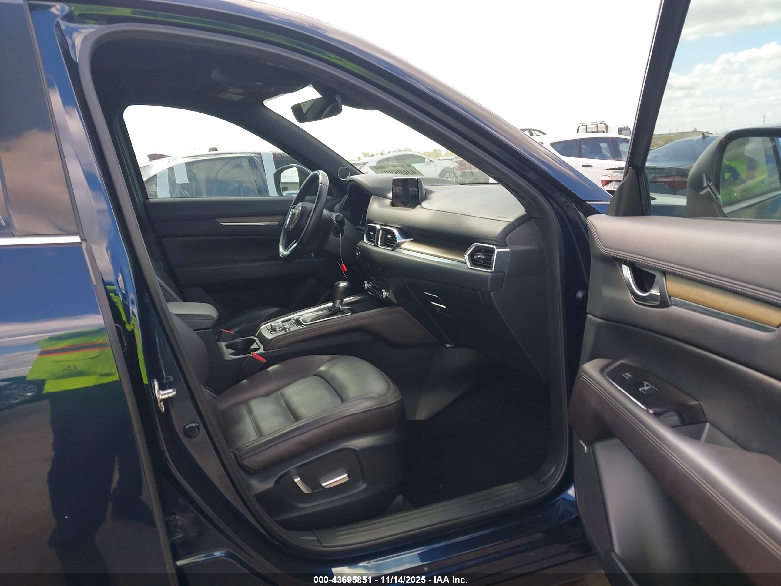 MAZDA CX-5 image 5