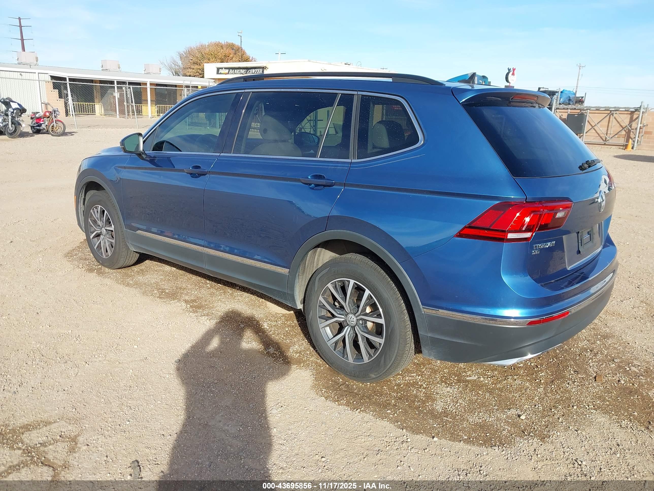 VOLKSWAGEN TIGUAN image 3