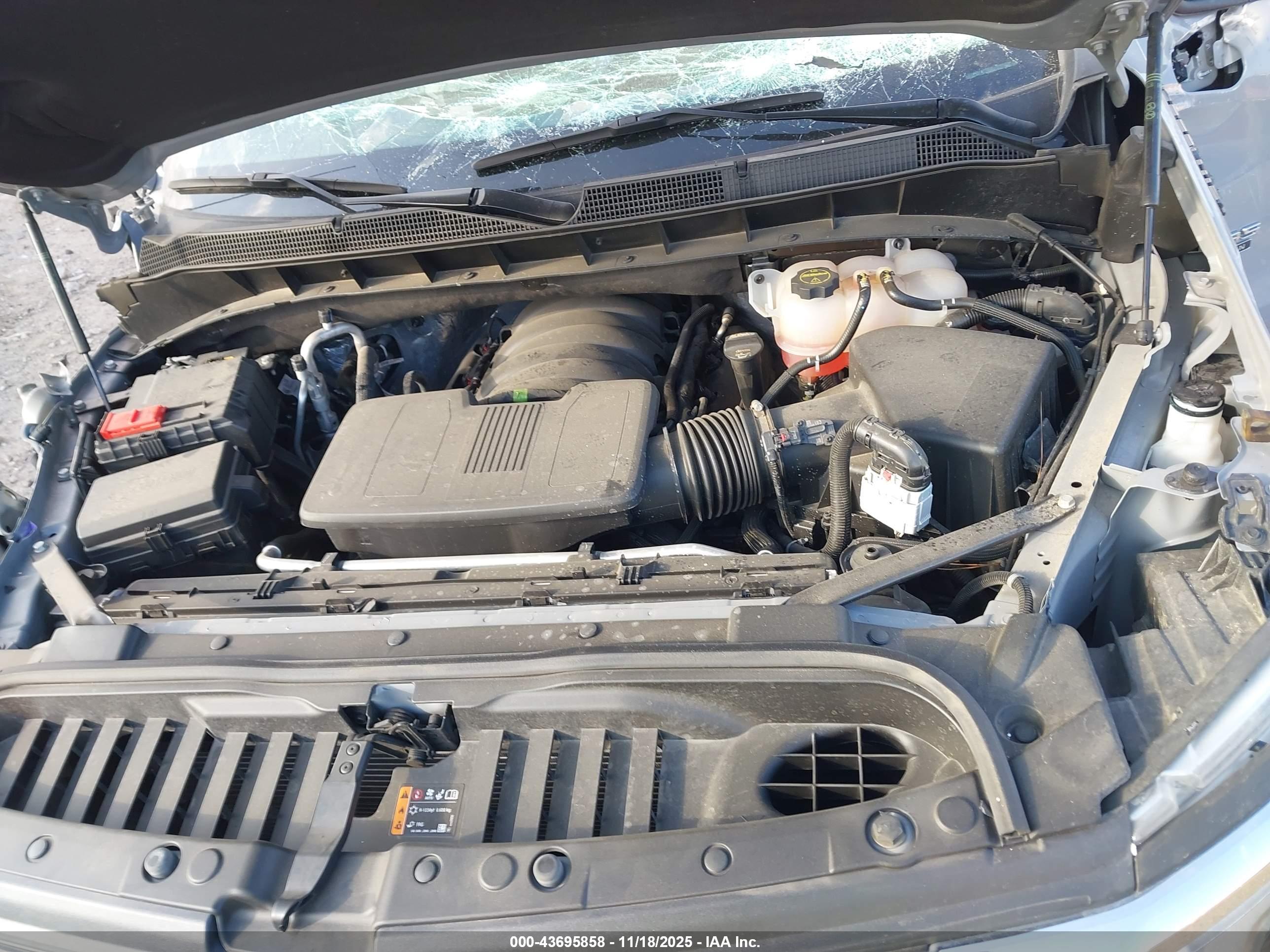 CHEVROLET SILVERADO image 10