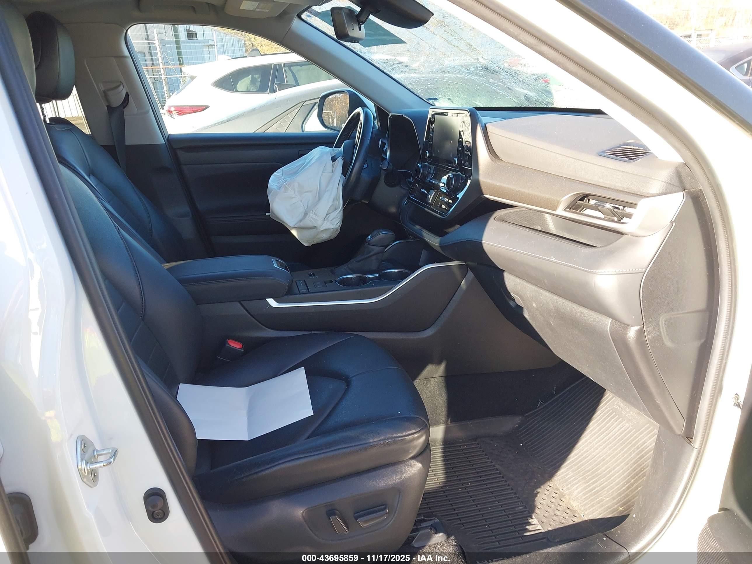 TOYOTA HIGHLANDER image 5