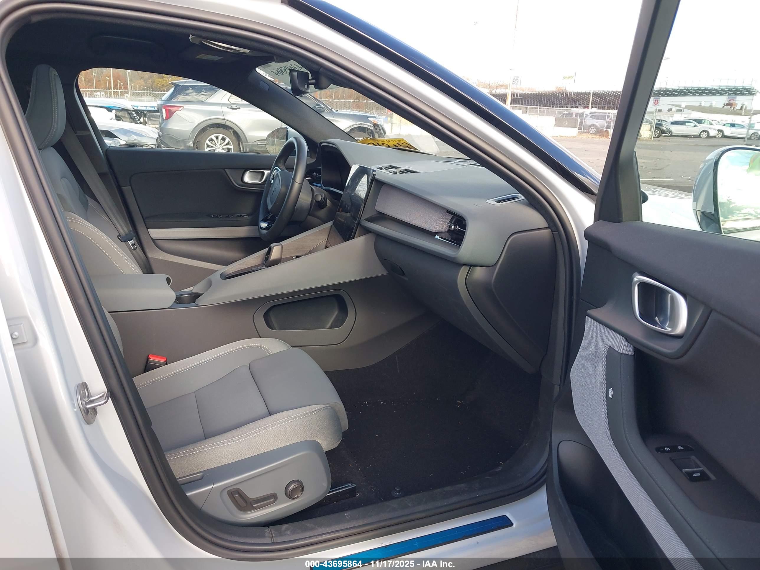 POLESTAR 2 image 5