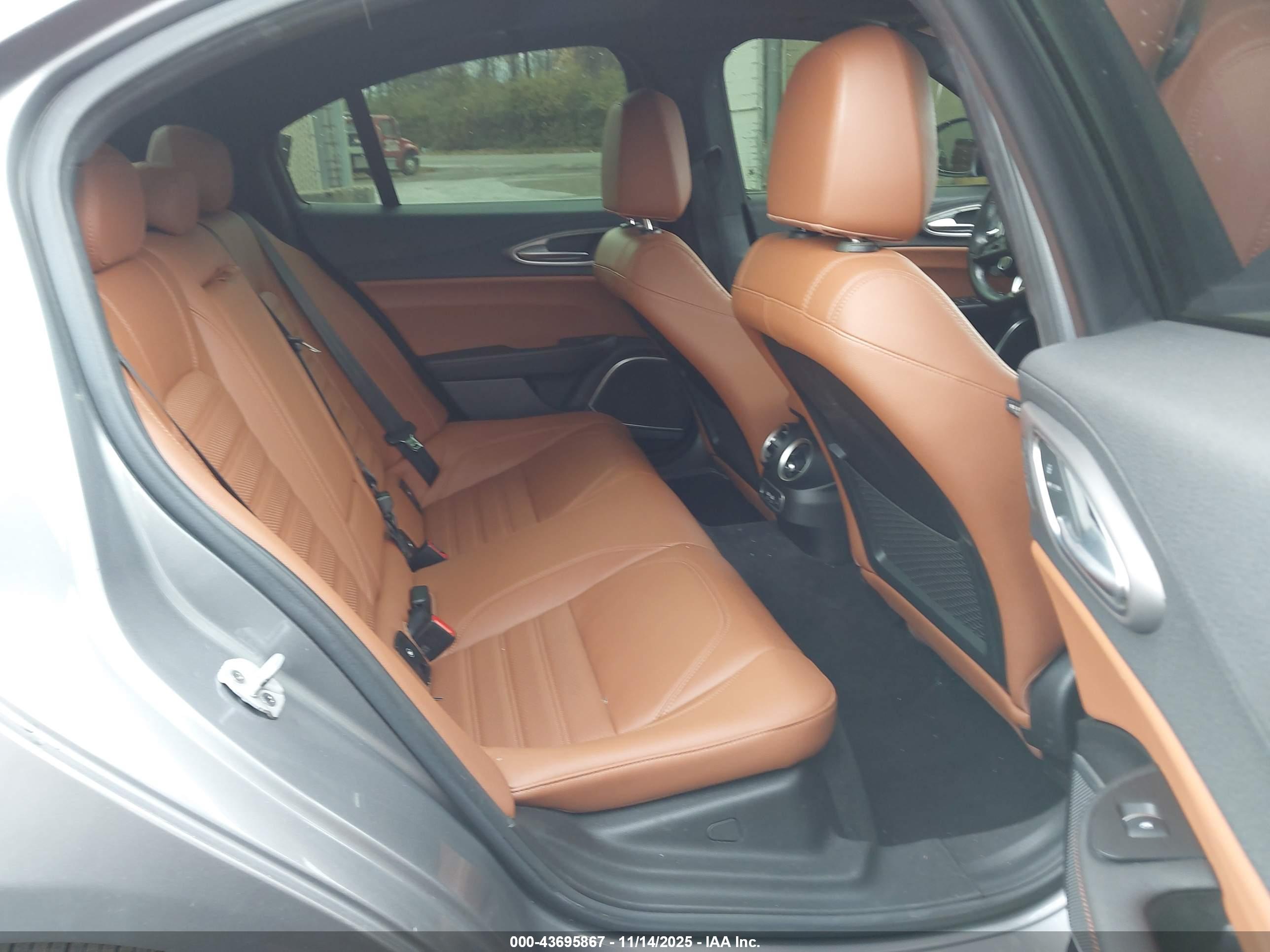 ALFA ROMEO image 8