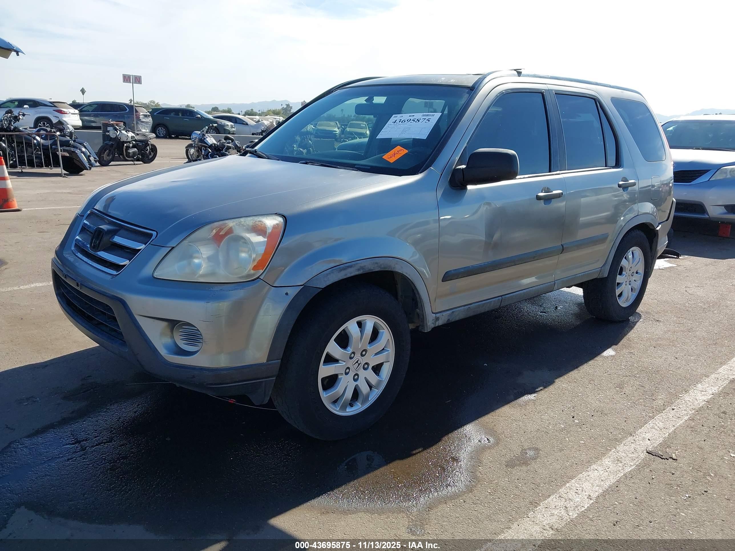 HONDA CR-V image 2